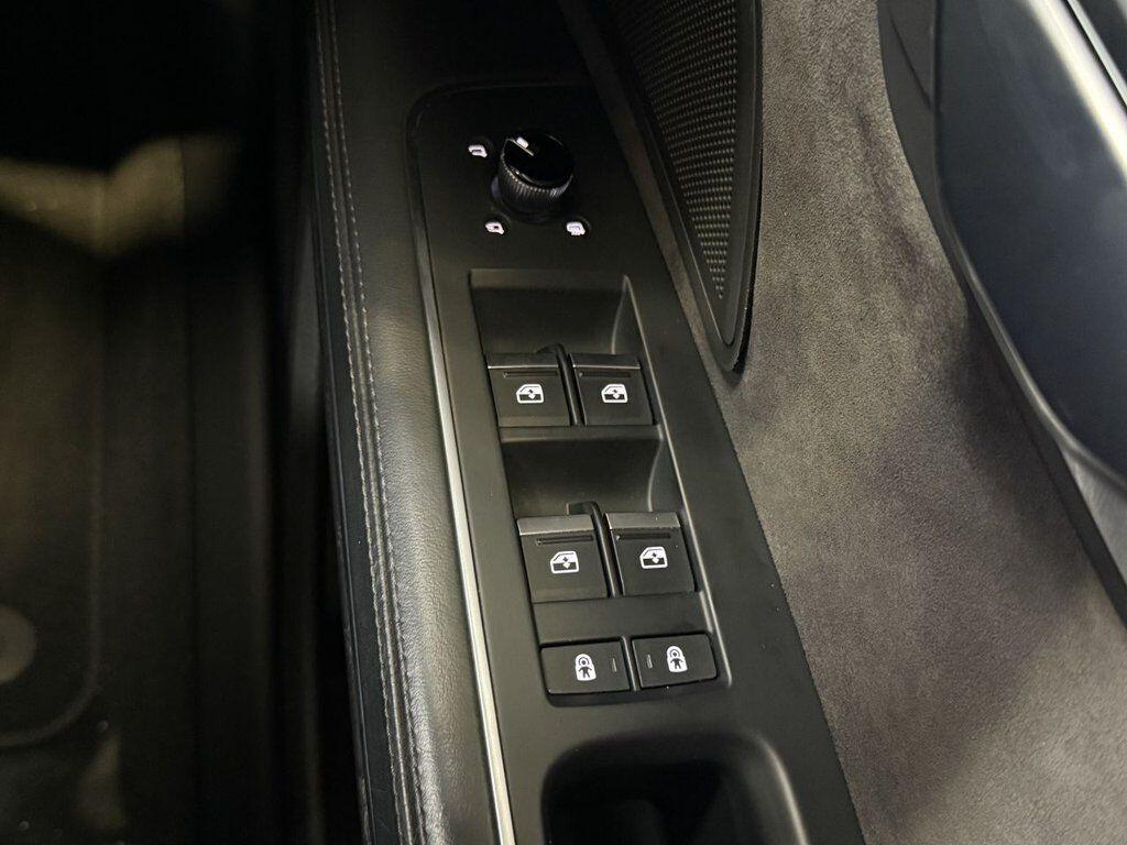 Audi A8 view 52