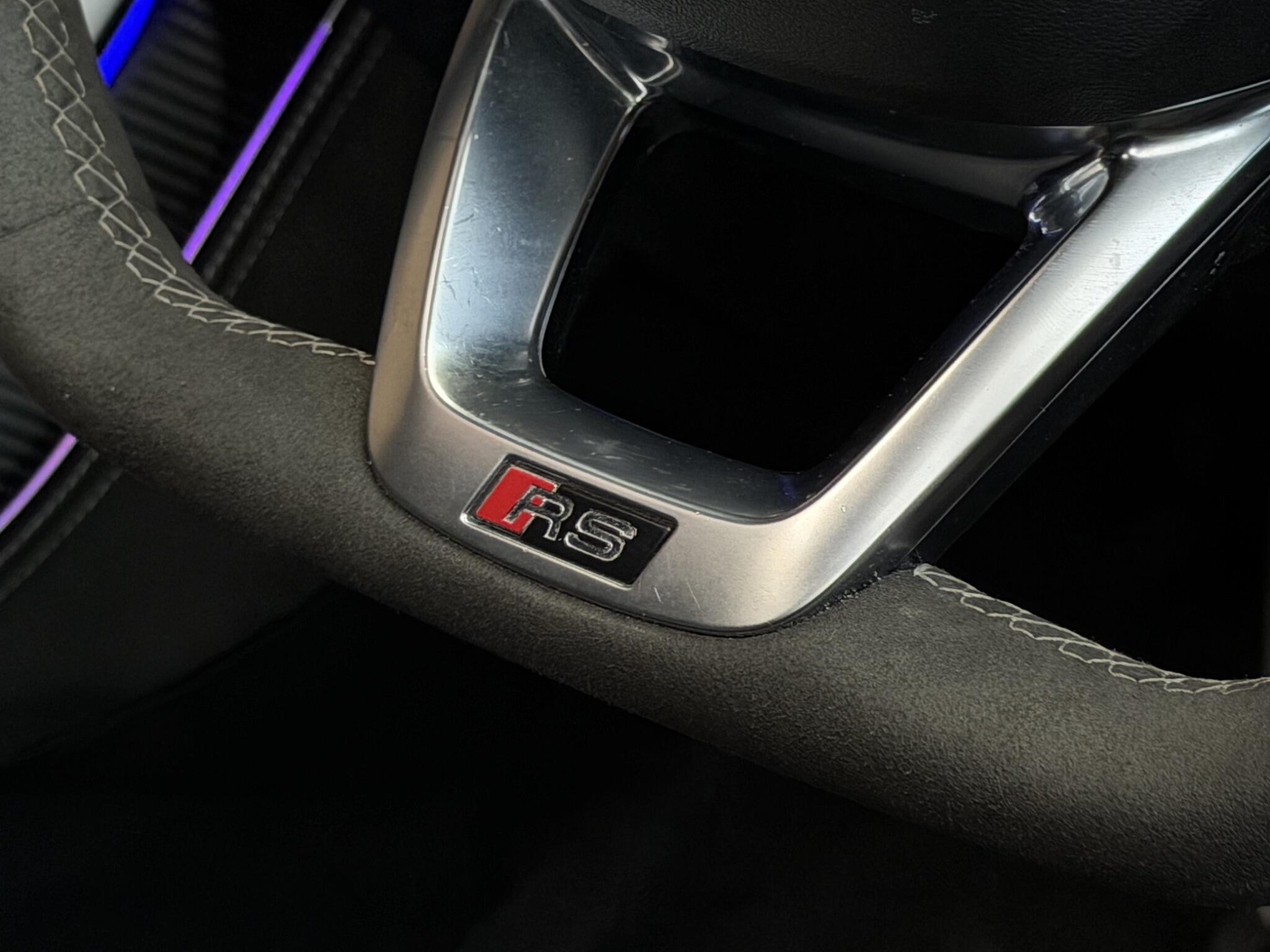 Audi Audi RSQ8 view 32
