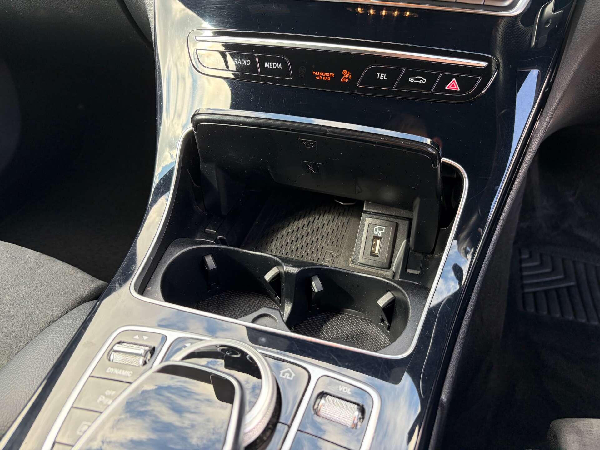 Mercedes-Benz C Class view 51