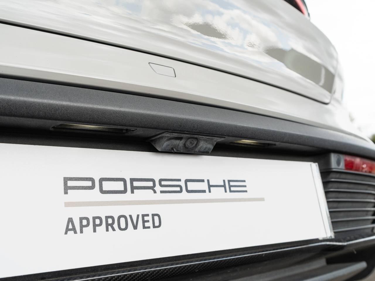 Porsche Taycan view 17