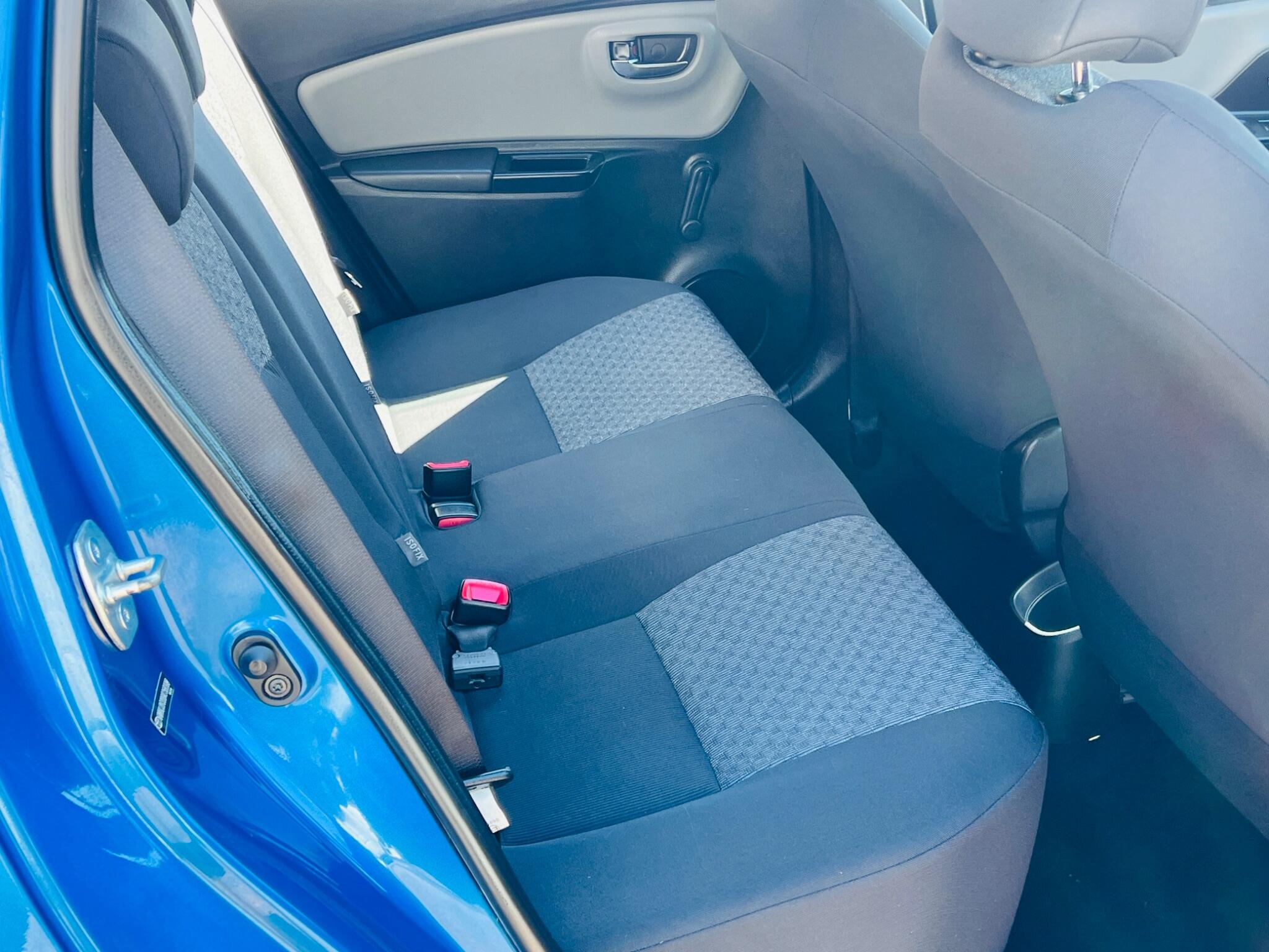 Toyota Yaris view 36
