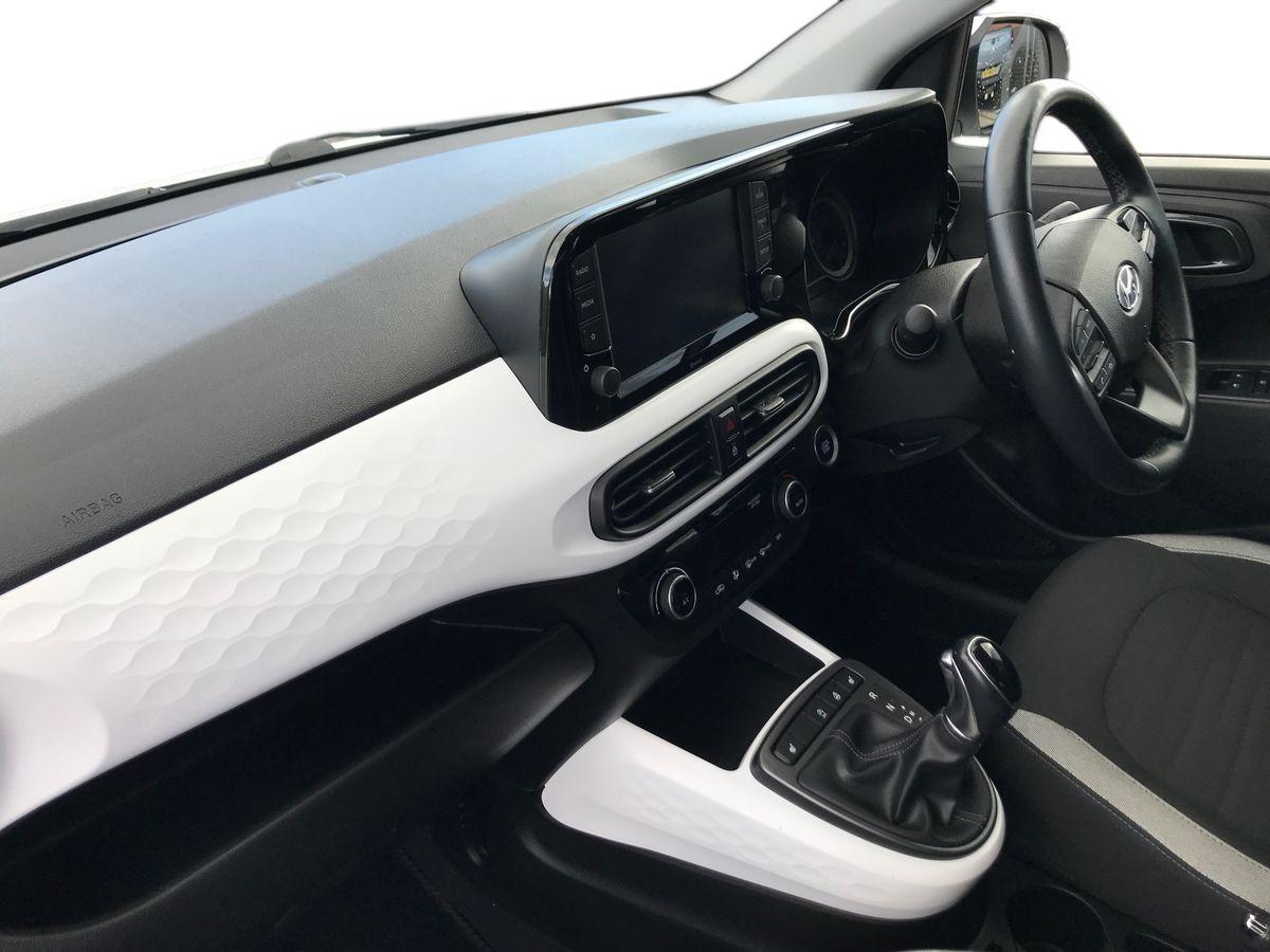 Hyundai I10 view 5