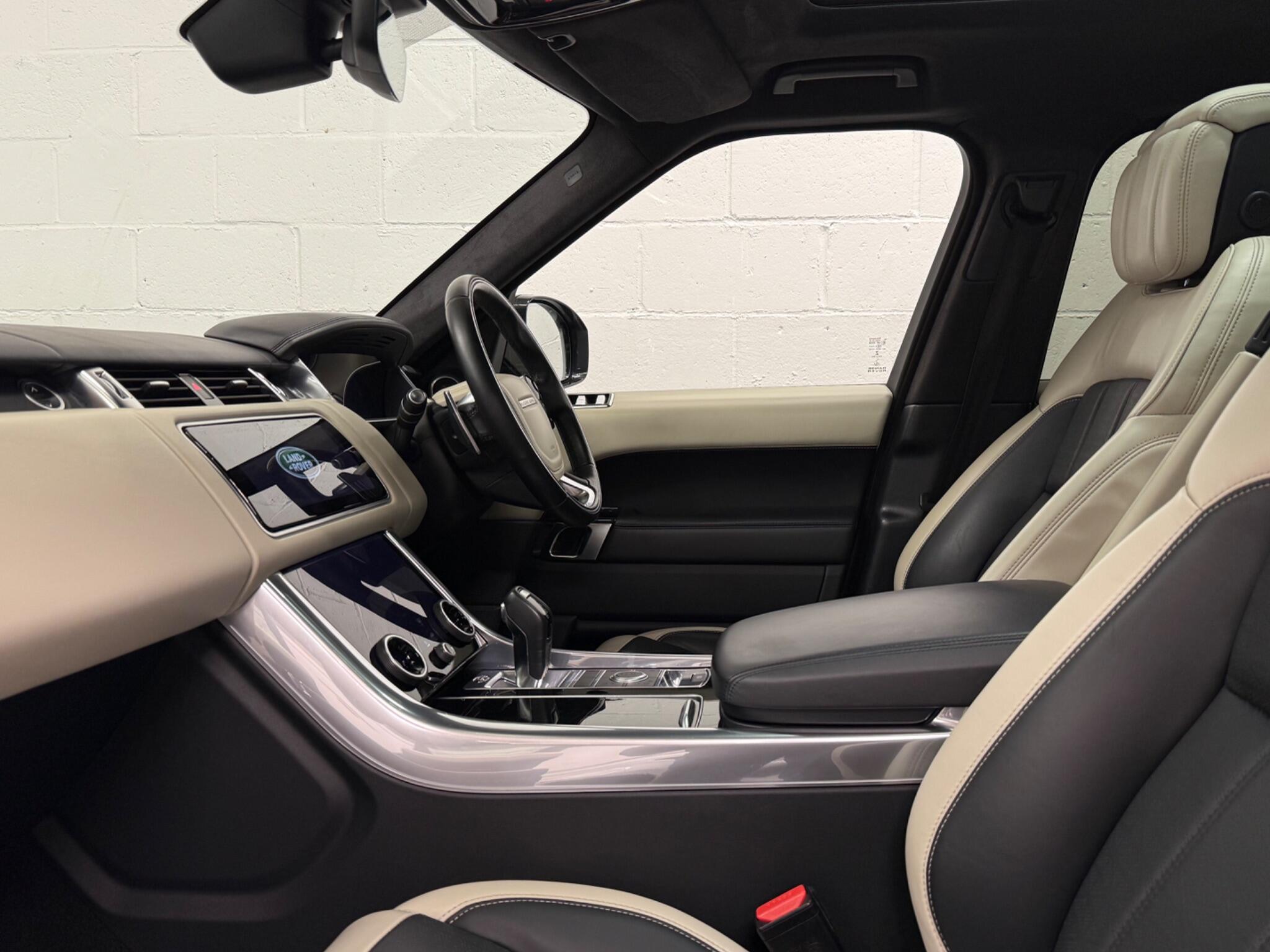 Land Rover Range Rover Sport view 10