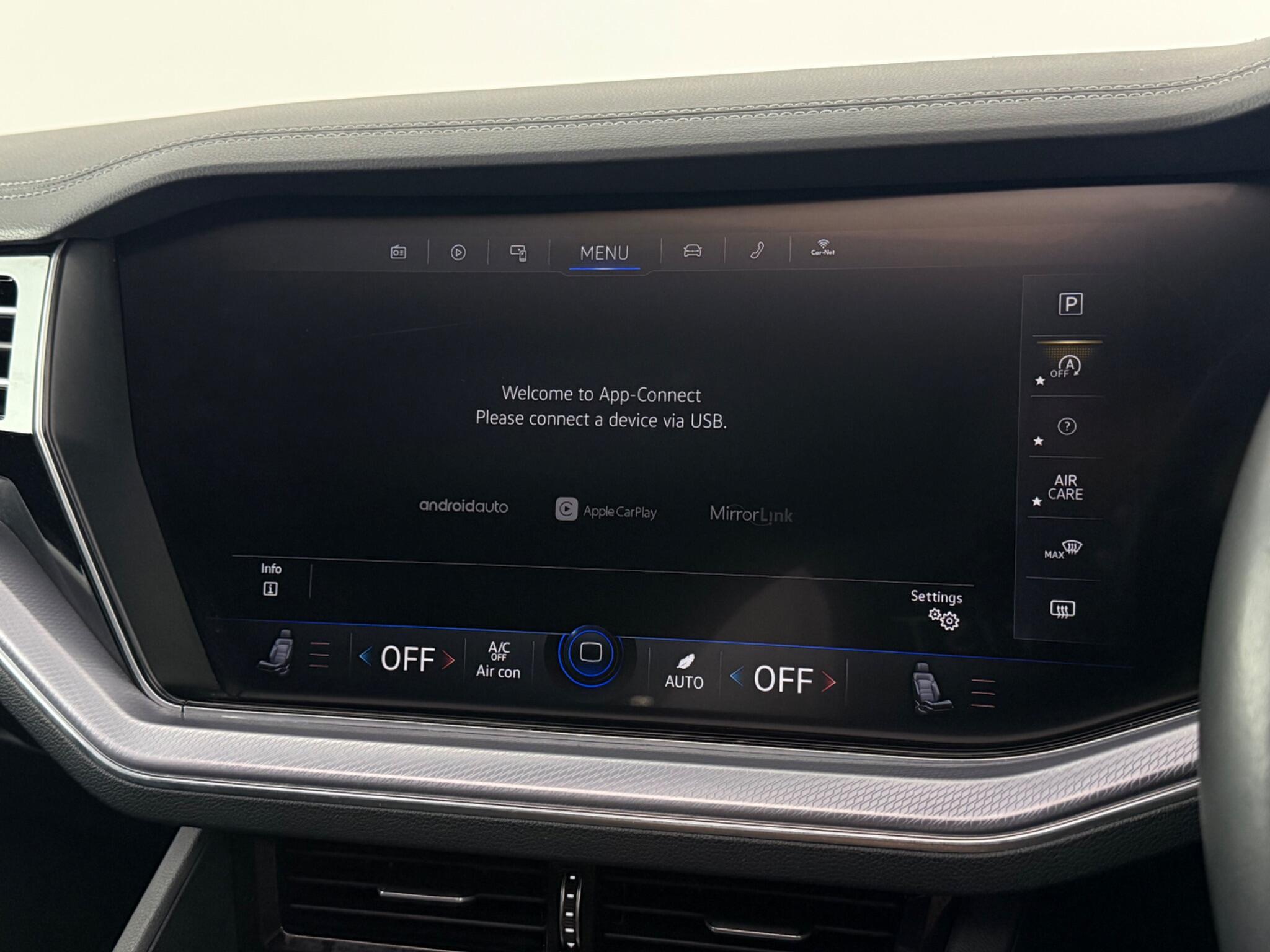 Volkswagen Touareg view 30