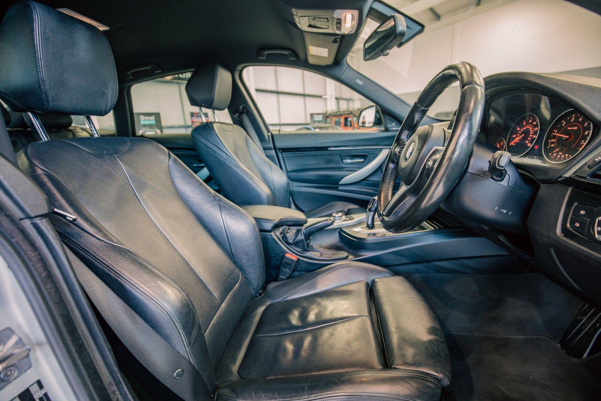 BMW 3 Series view 3