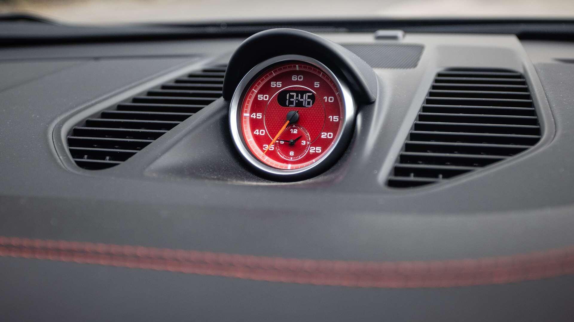 Porsche 911 view 19