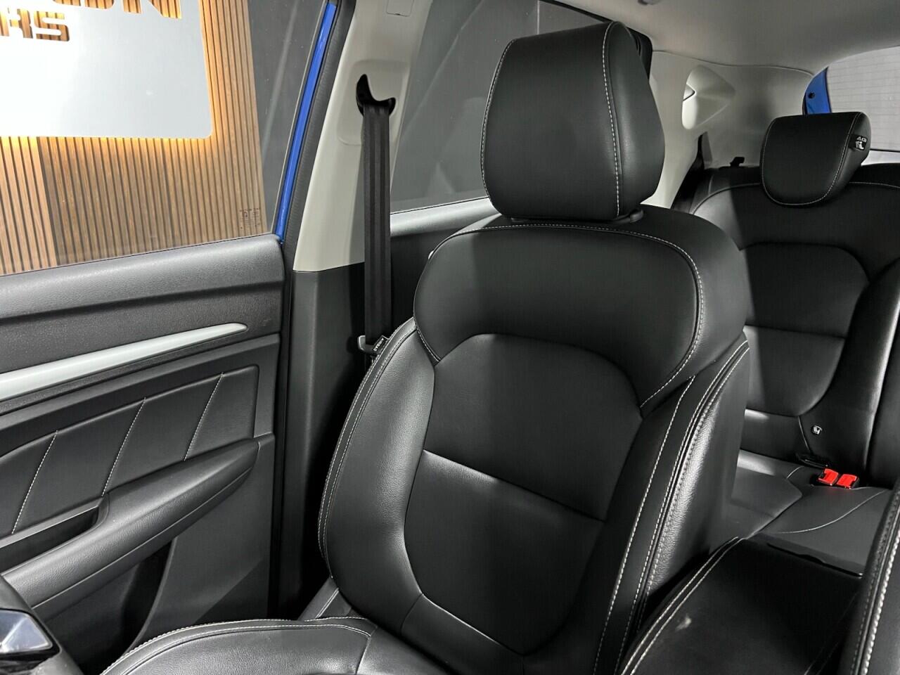 MG ZS view 29
