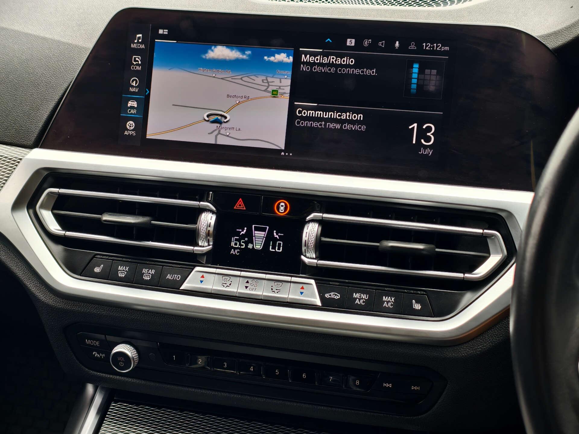 BMW 3 Series view 19