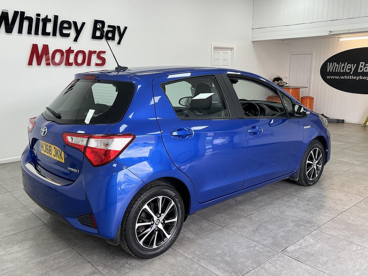 Toyota Yaris view 3