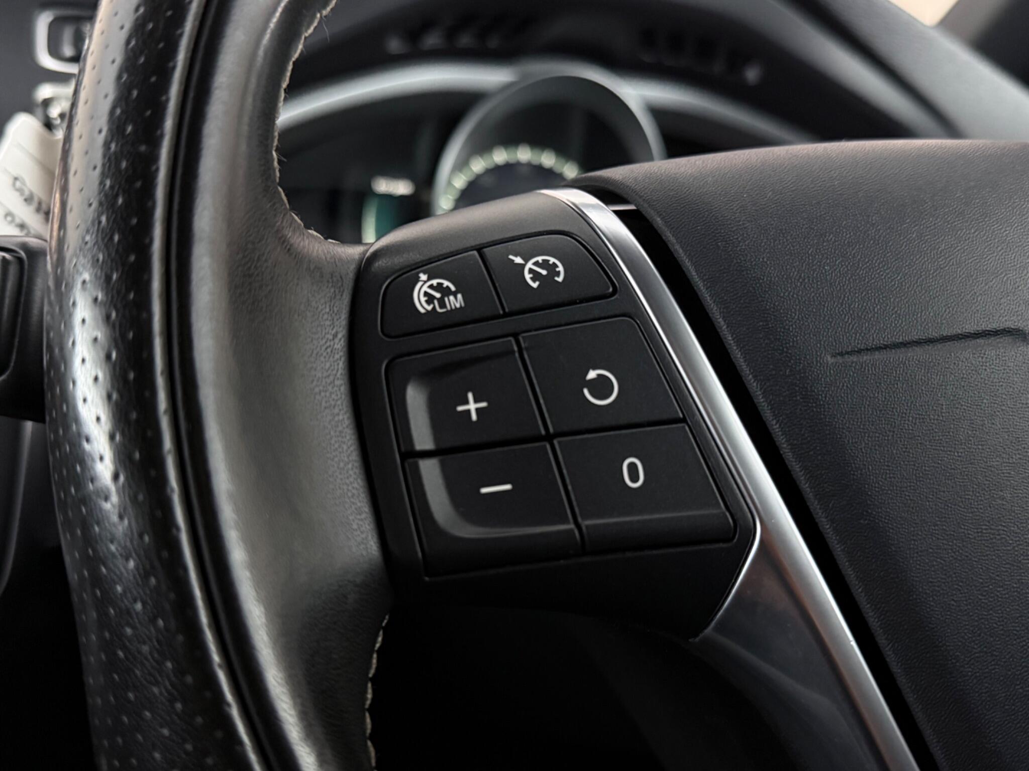Volvo V40 view 14