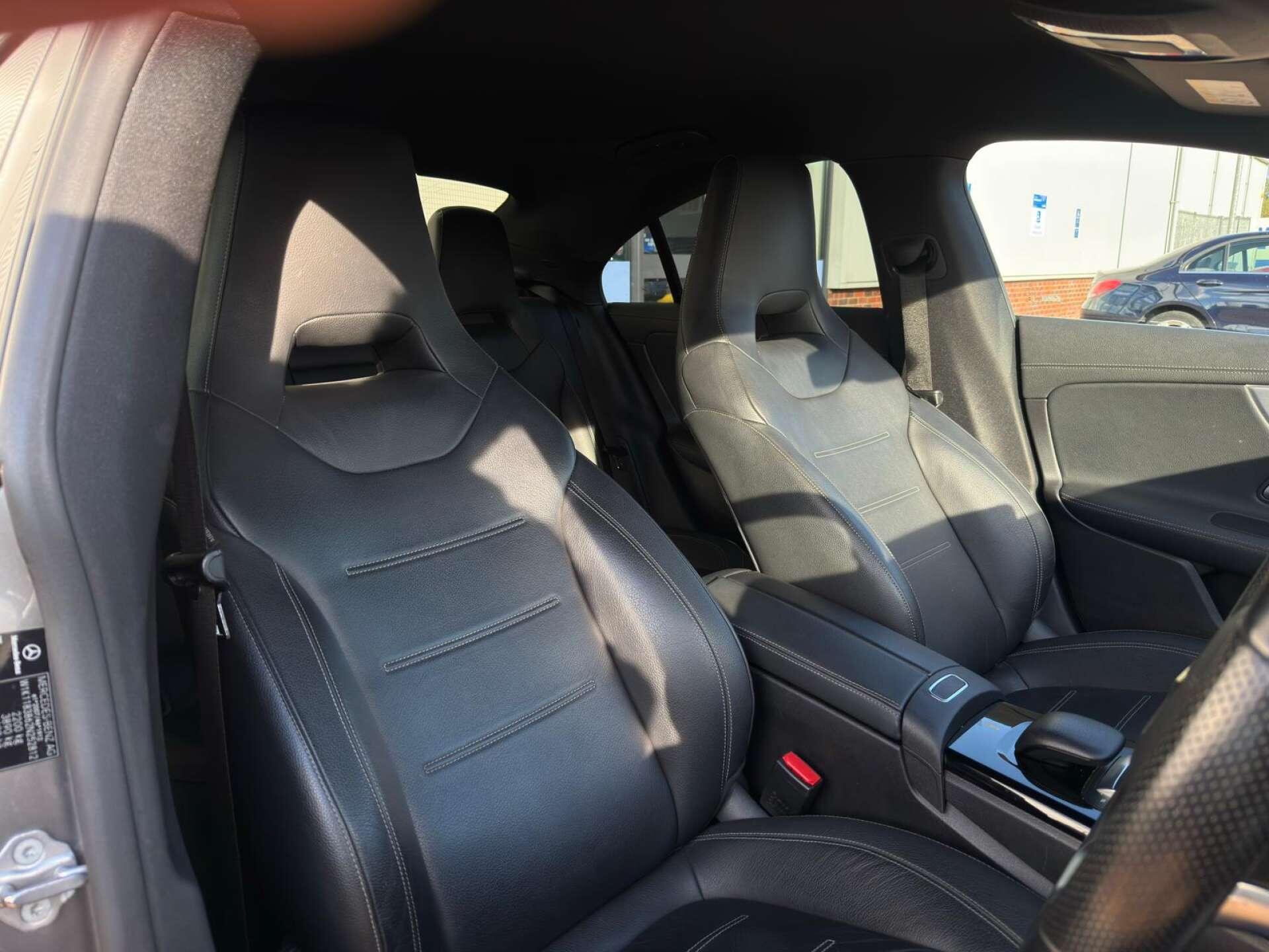Mercedes-Benz Cla view 14