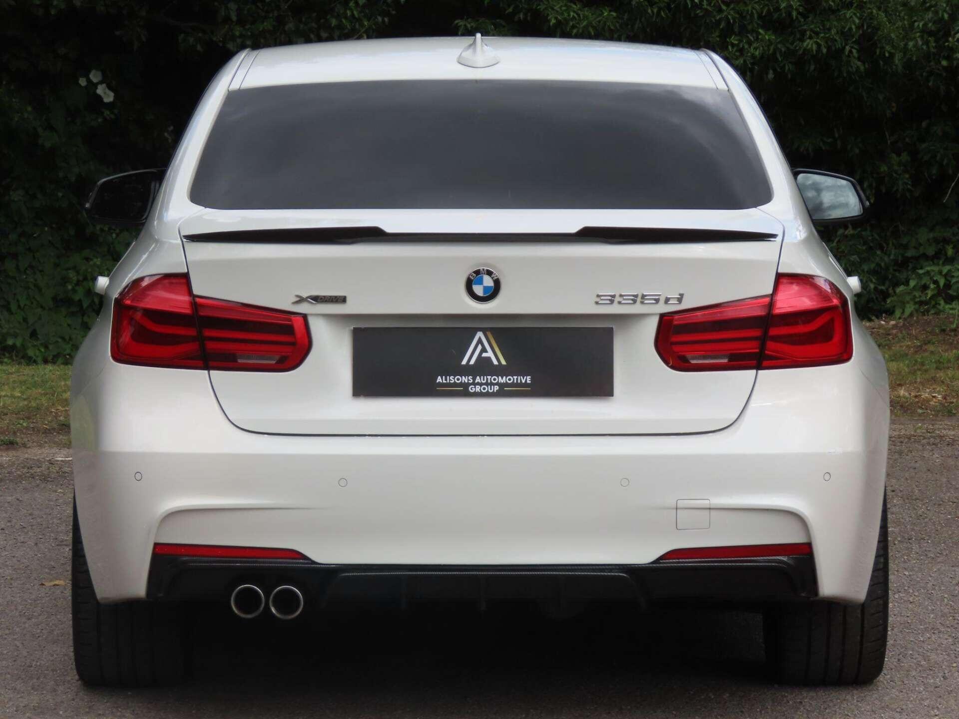 BMW 3 Series view 6
