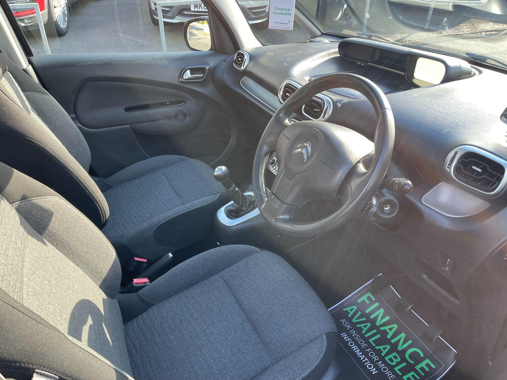 Citroen C3 Picasso view 26
