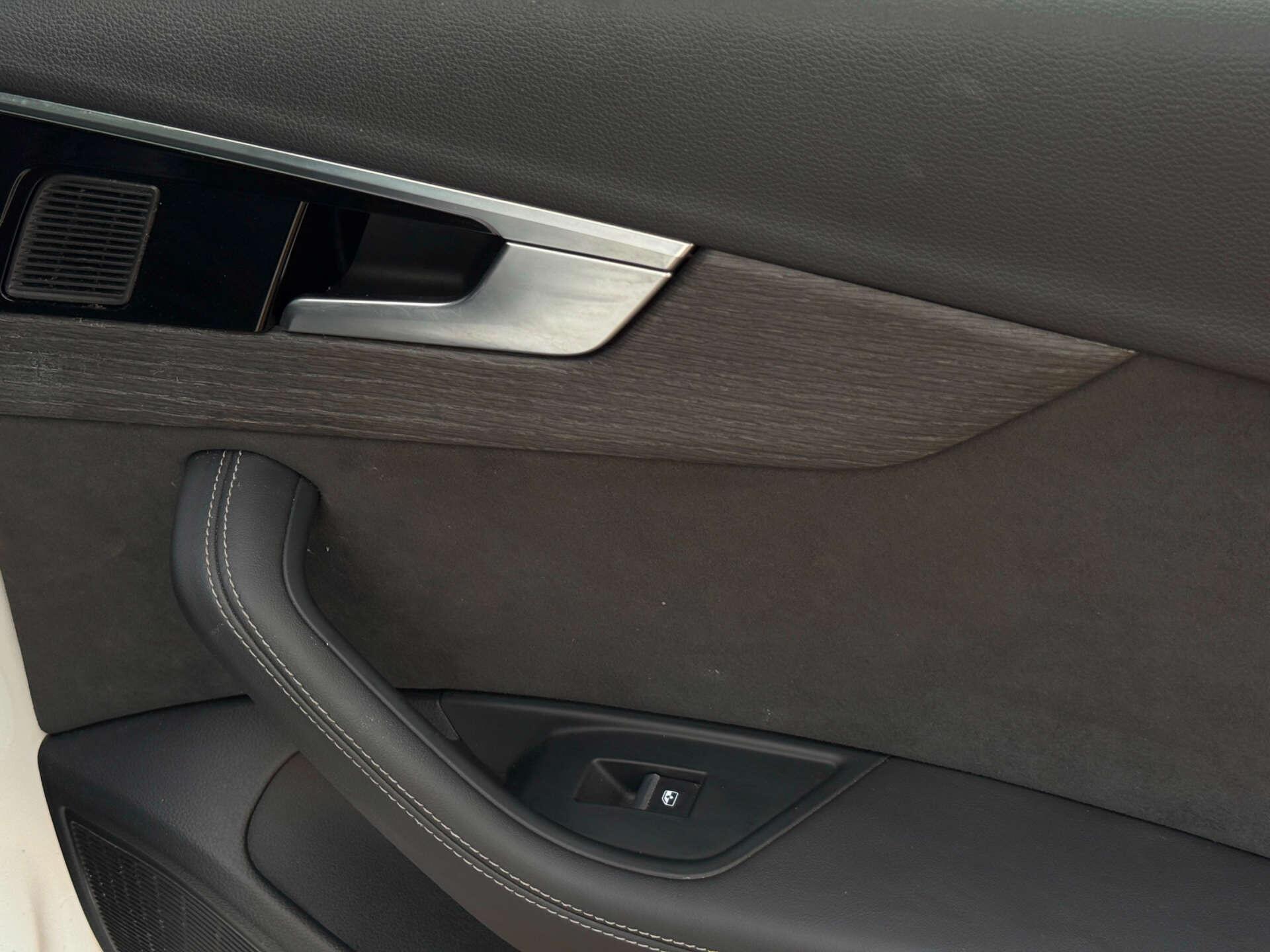Audi A4 view 34