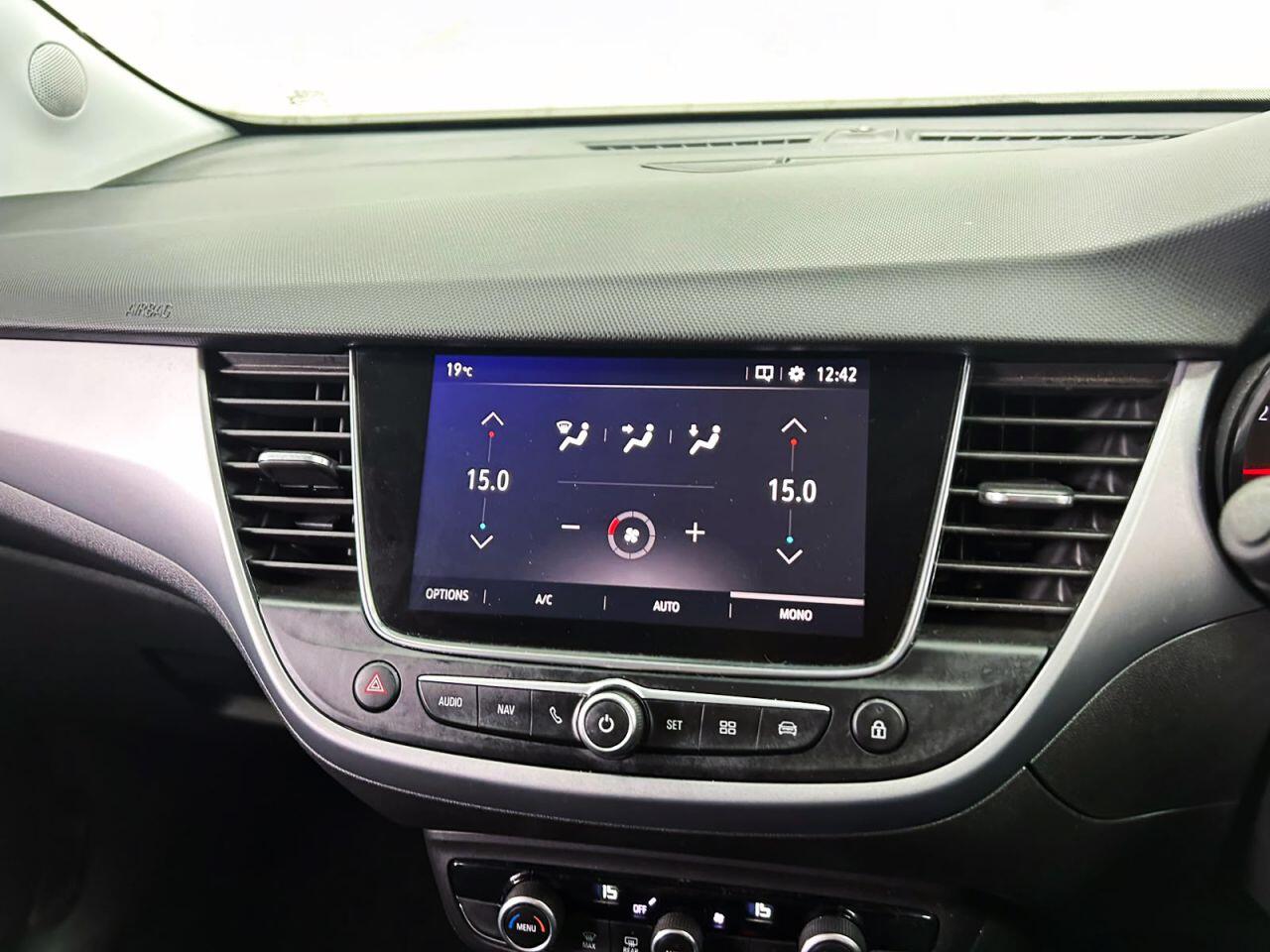 Vauxhall Crossland X view 18