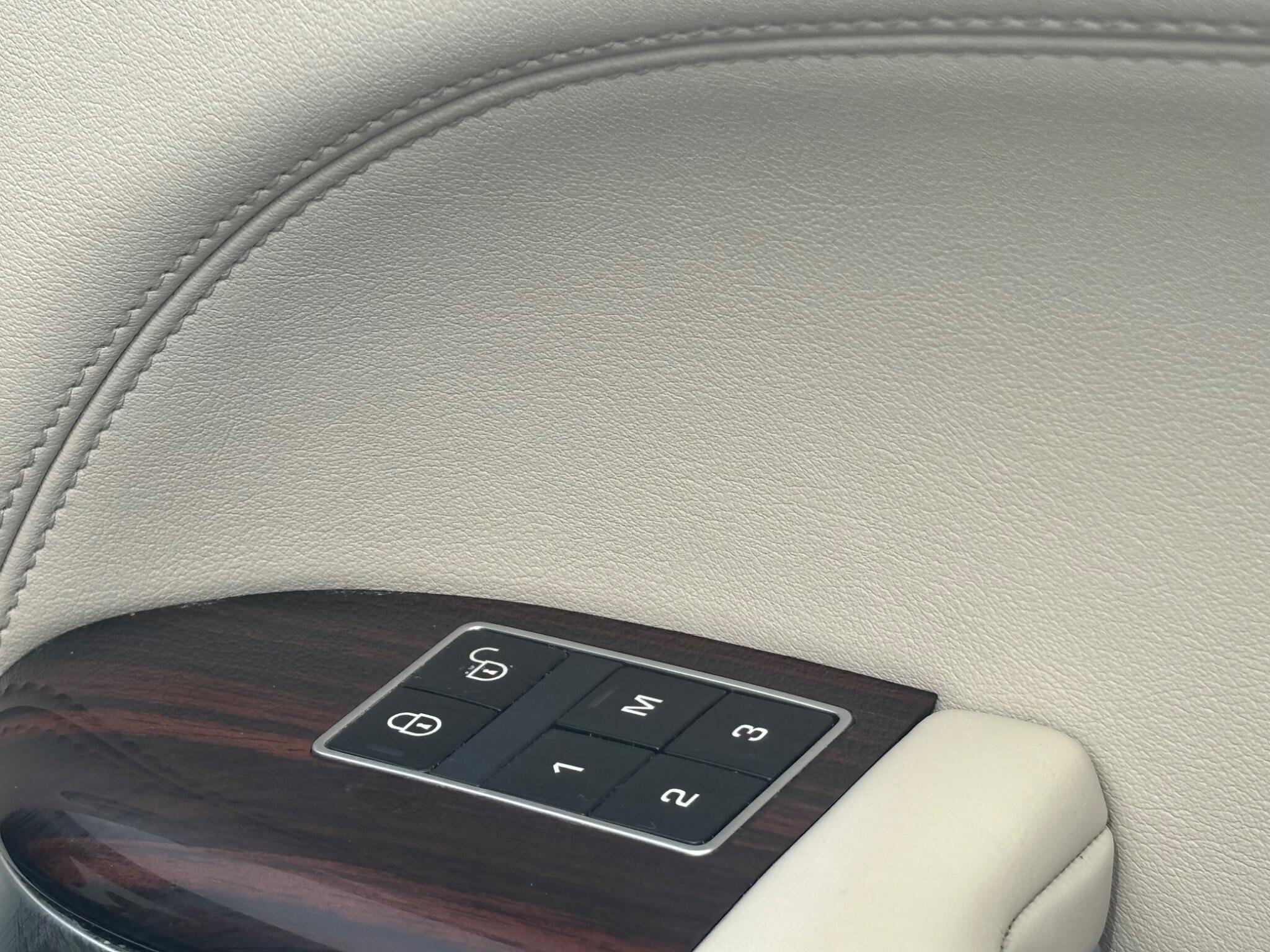 Land Rover Range Rover view 27