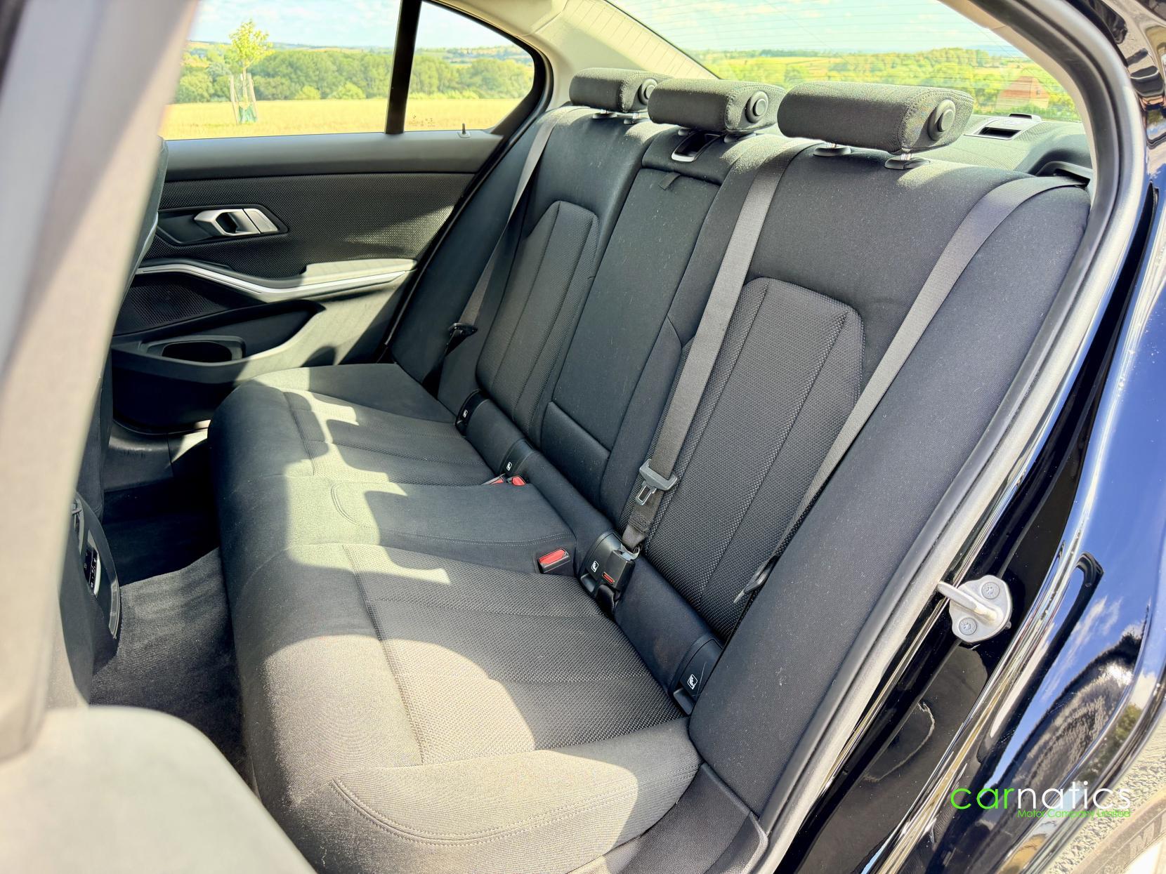 BMW 3 Series view 52