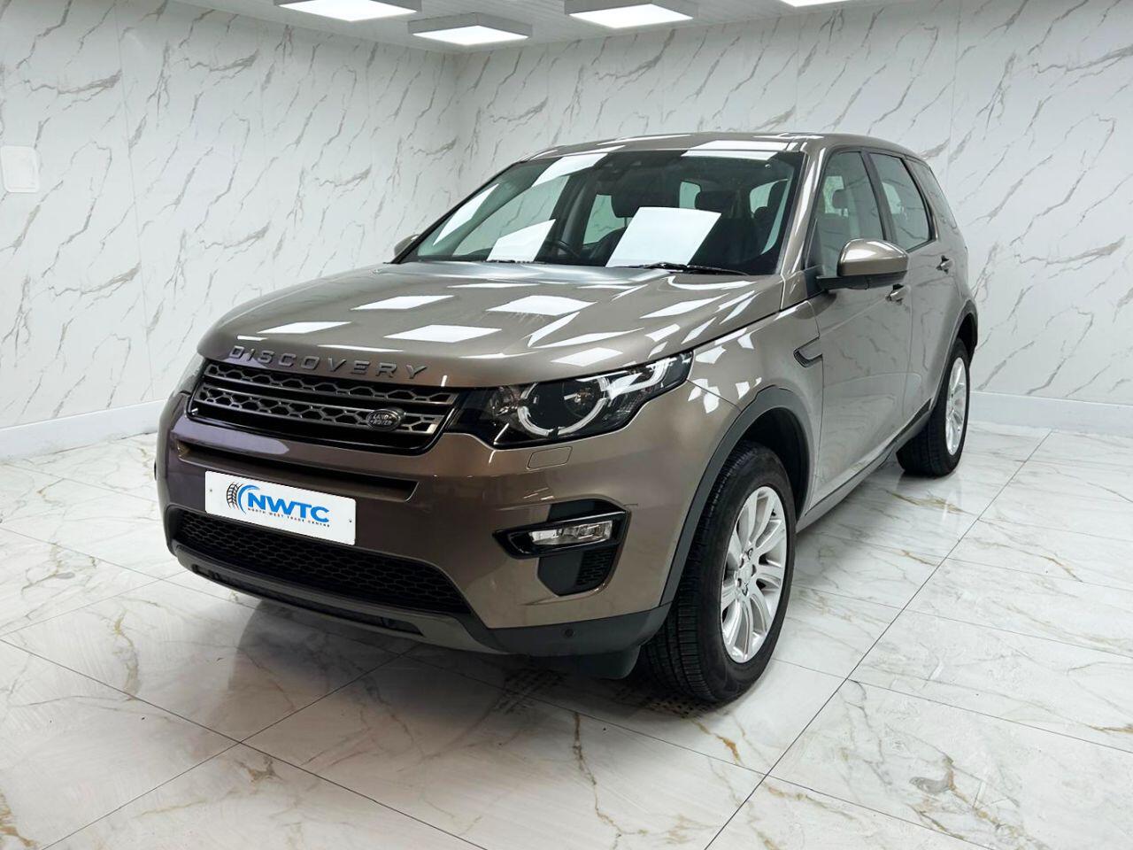 Land Rover Discovery Sport view 4