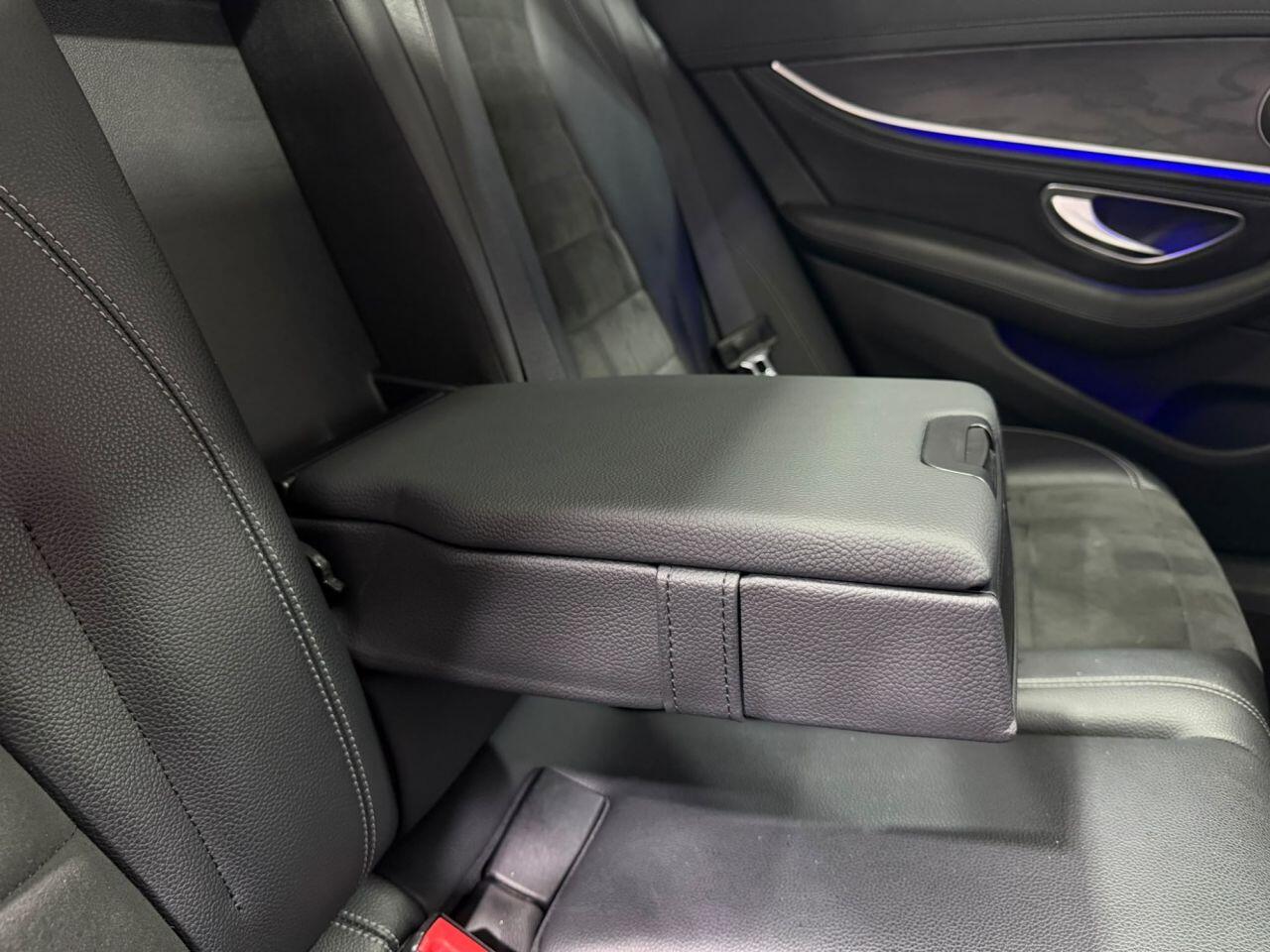 Mercedes-Benz E-Class view 40