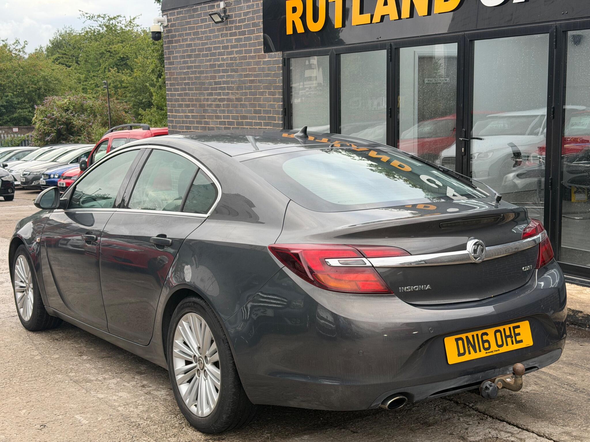 Vauxhall Insignia view 6
