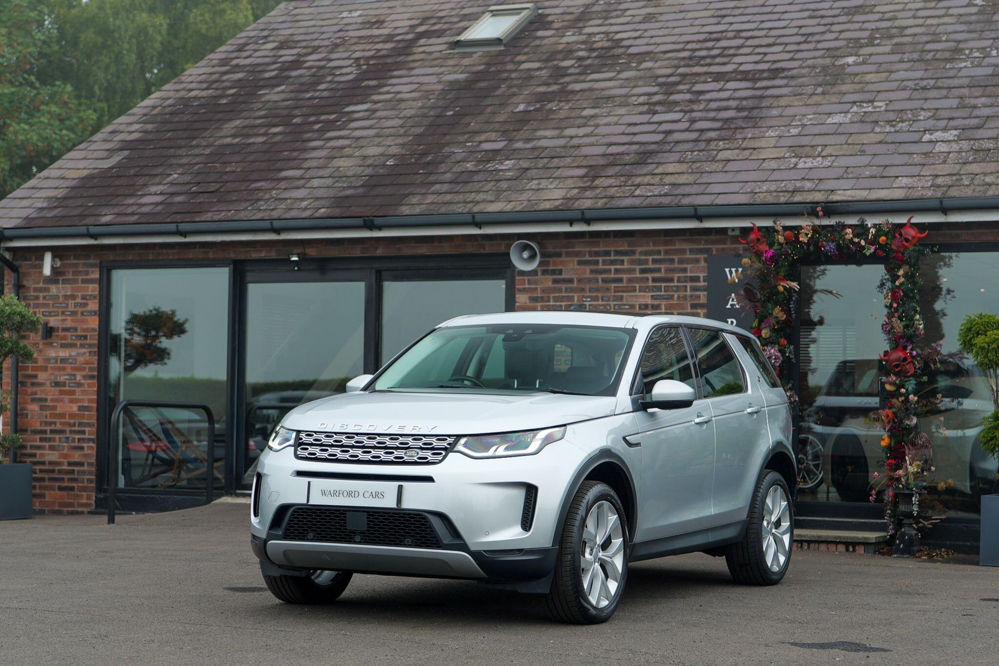 Land Rover Discovery Sport view 3