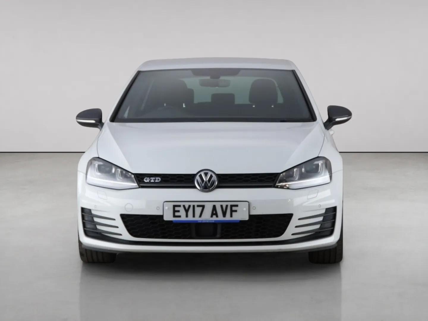 Volkswagen Golf view 5