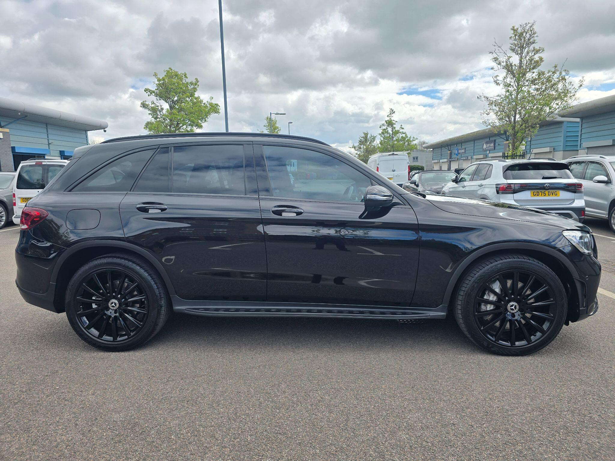 Mercedes-Benz GLC view 10