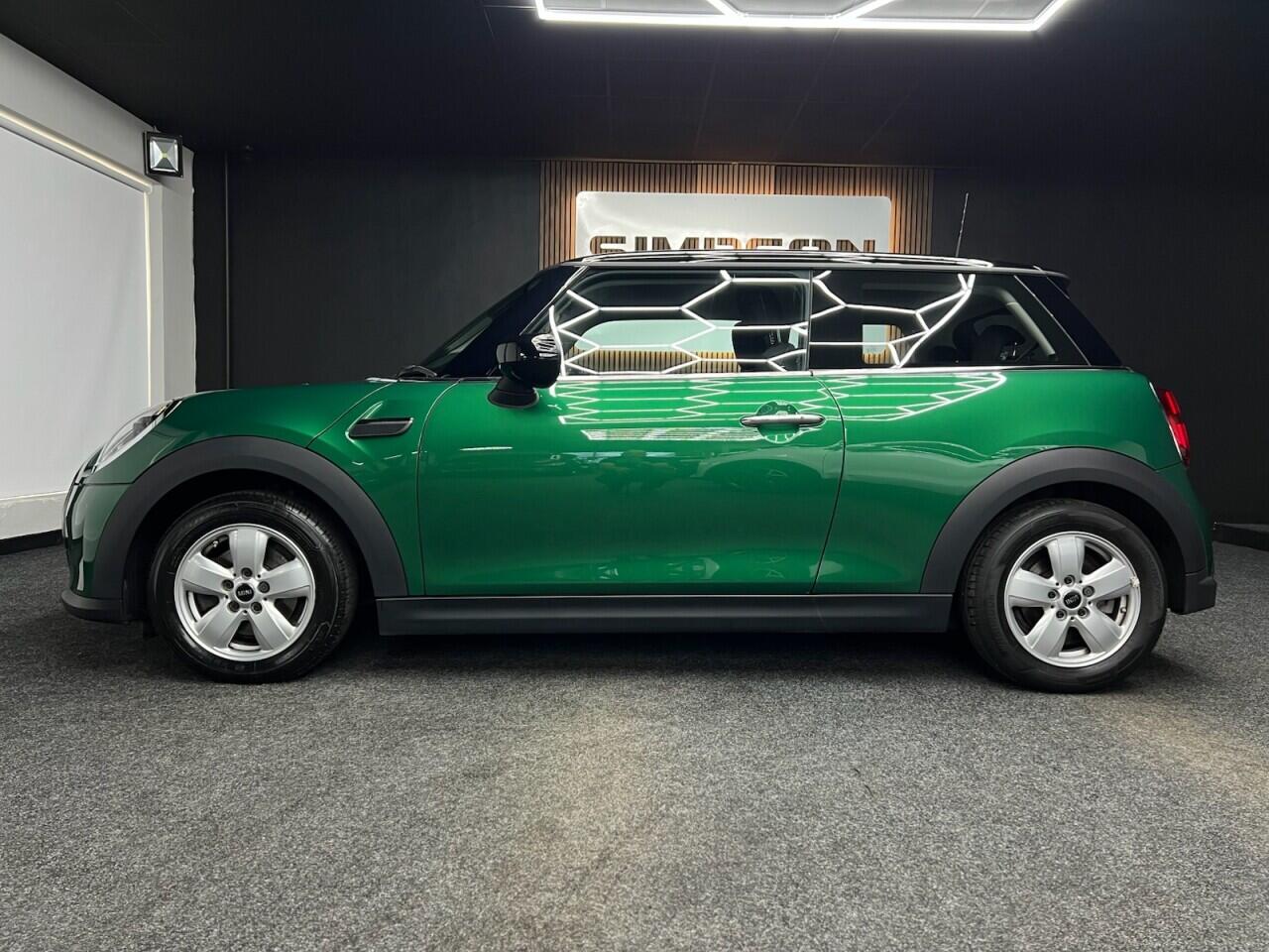 Mini Hatch view 4