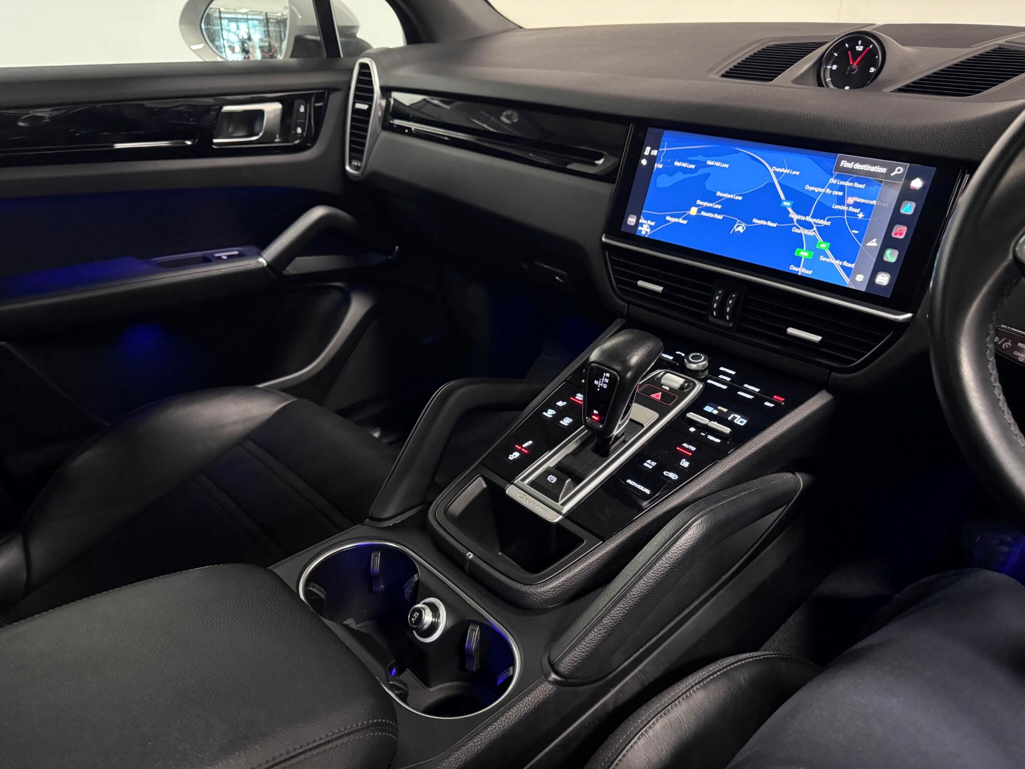 Porsche Cayenne view 46