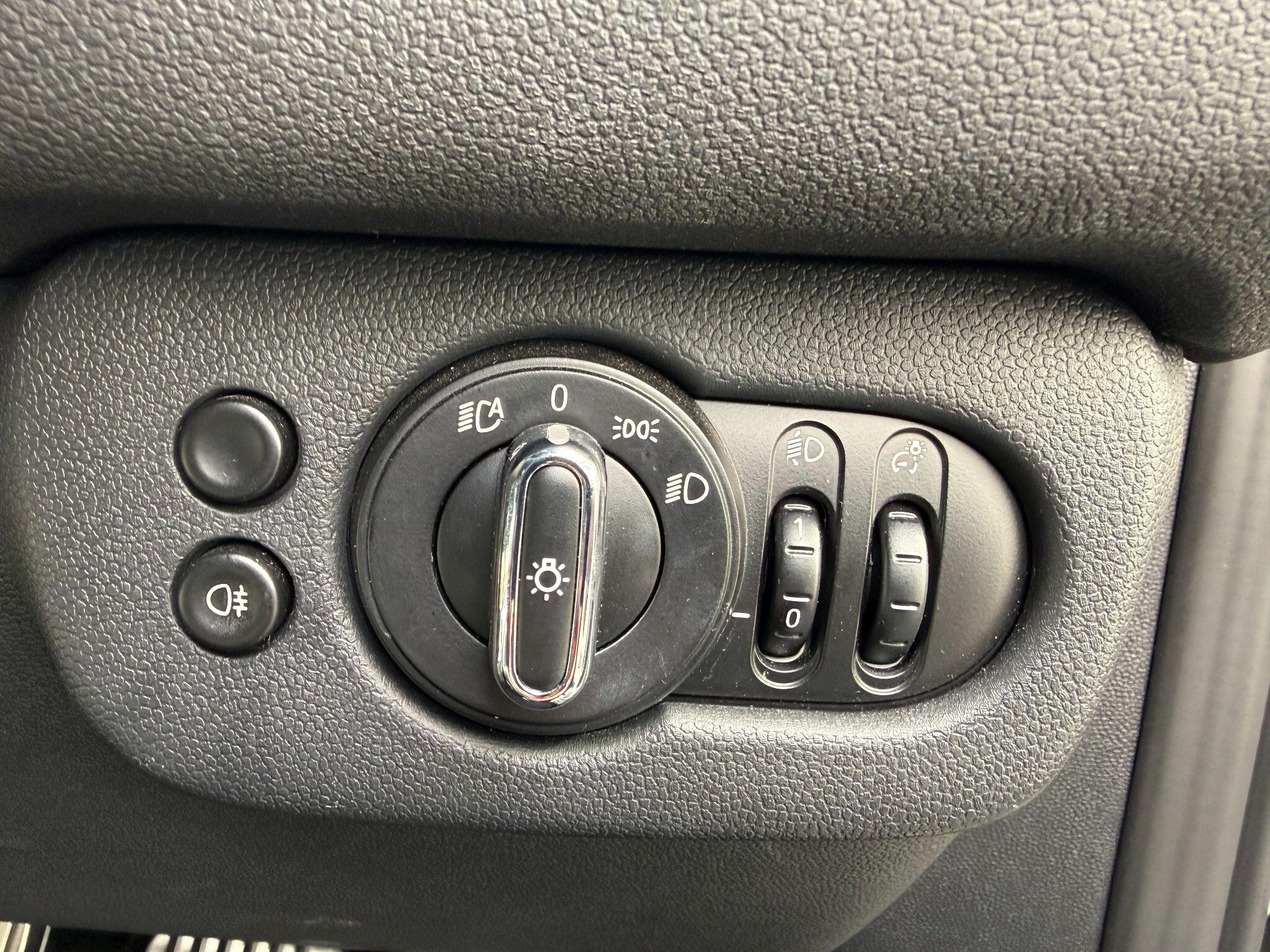 Mini Clubman view 33