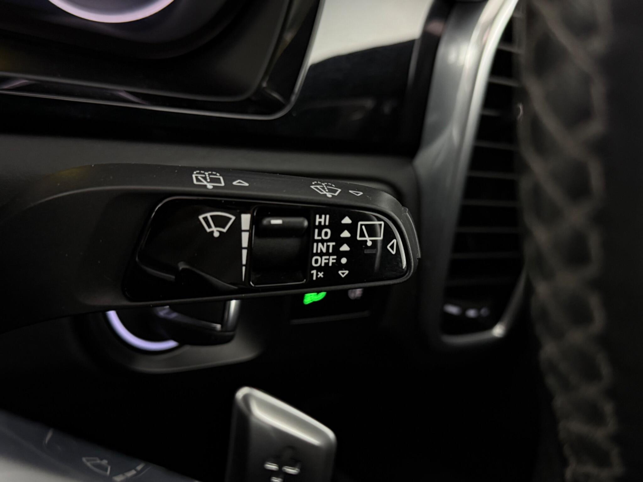 Porsche Cayenne view 31