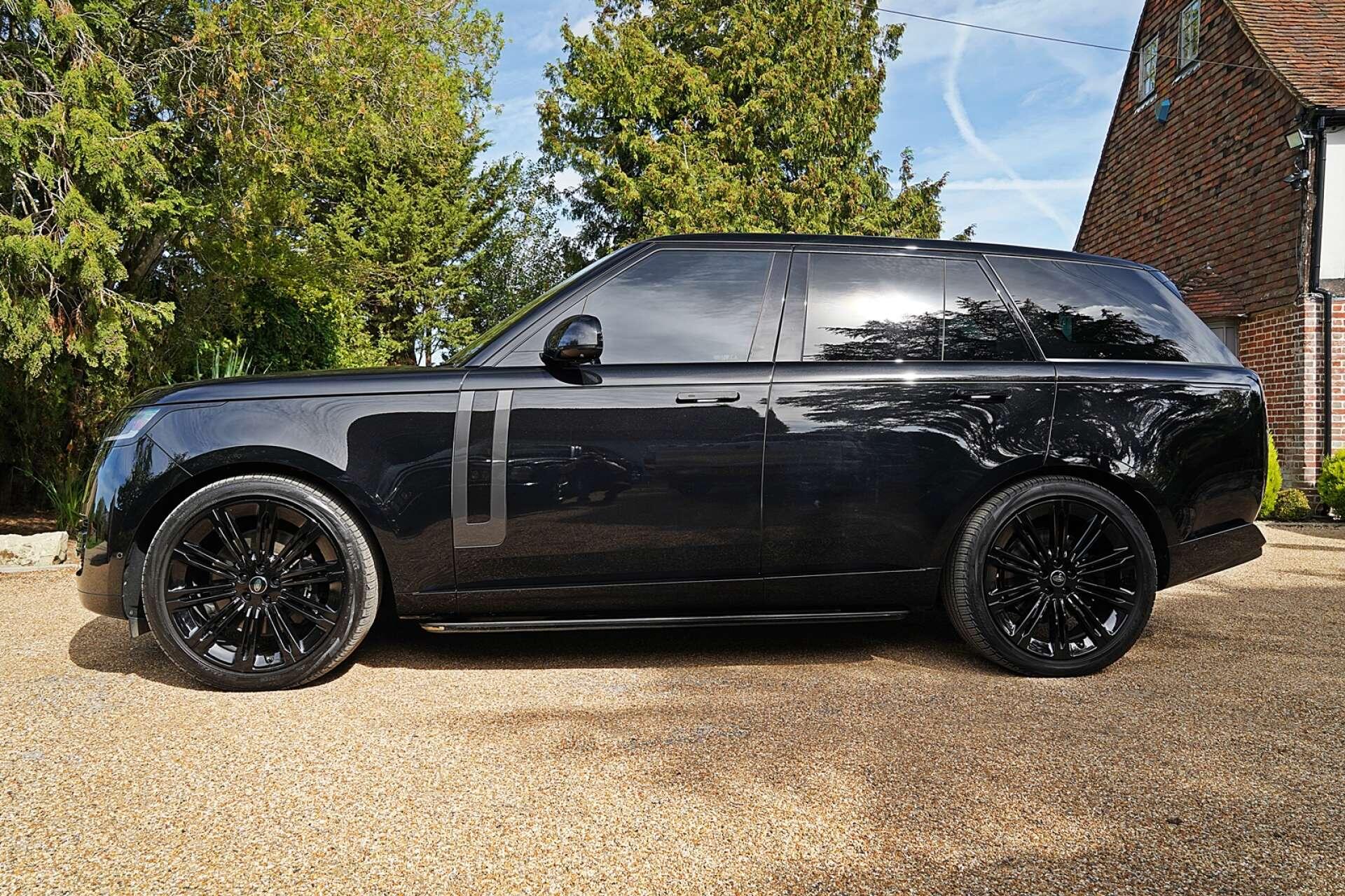 Land Rover Range Rover view 2