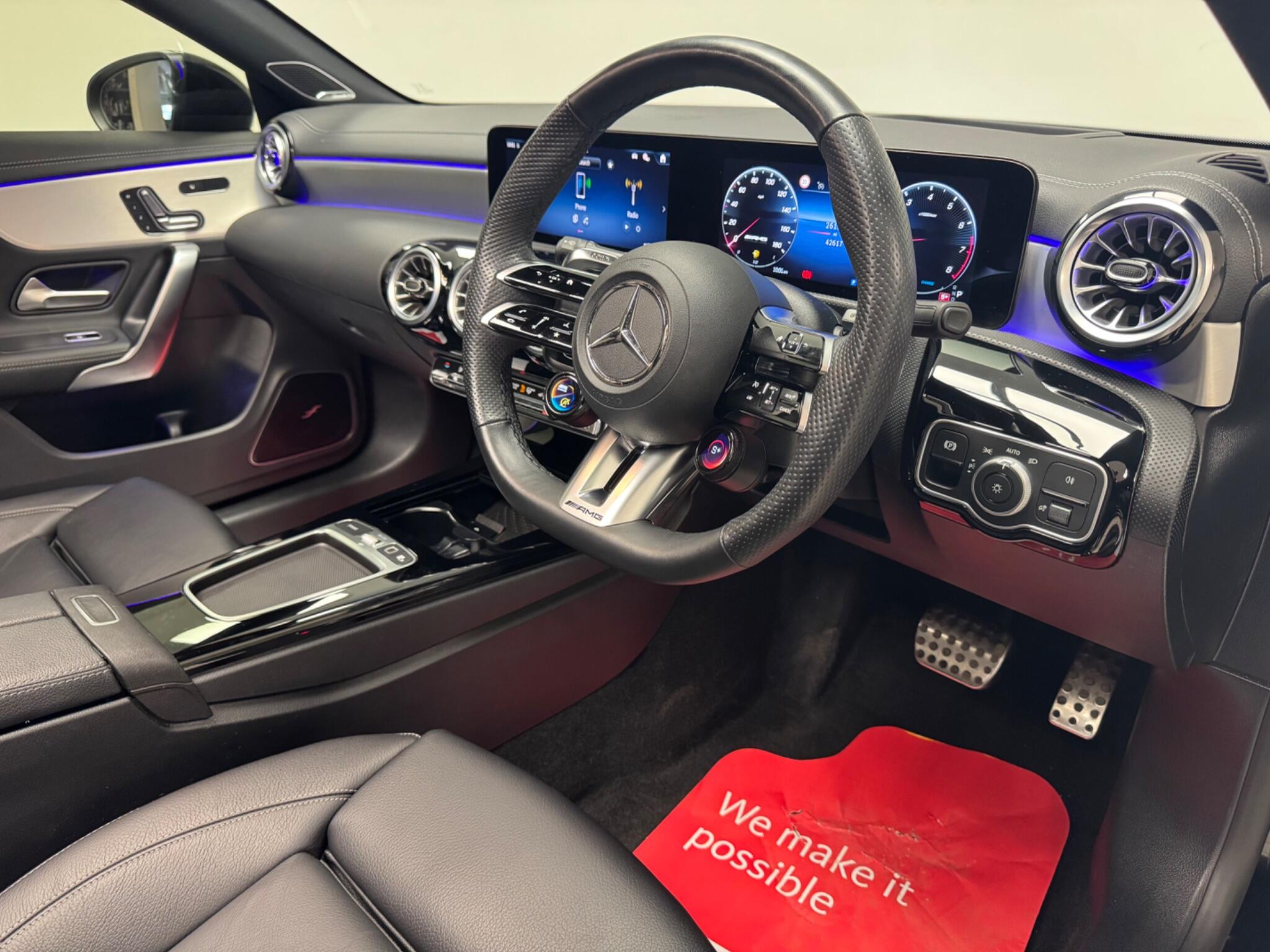 Mercedes-Benz Cla view 11