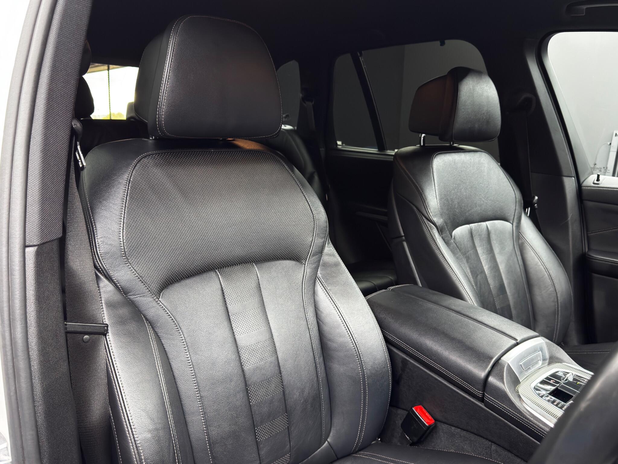 BMW X5 view 12