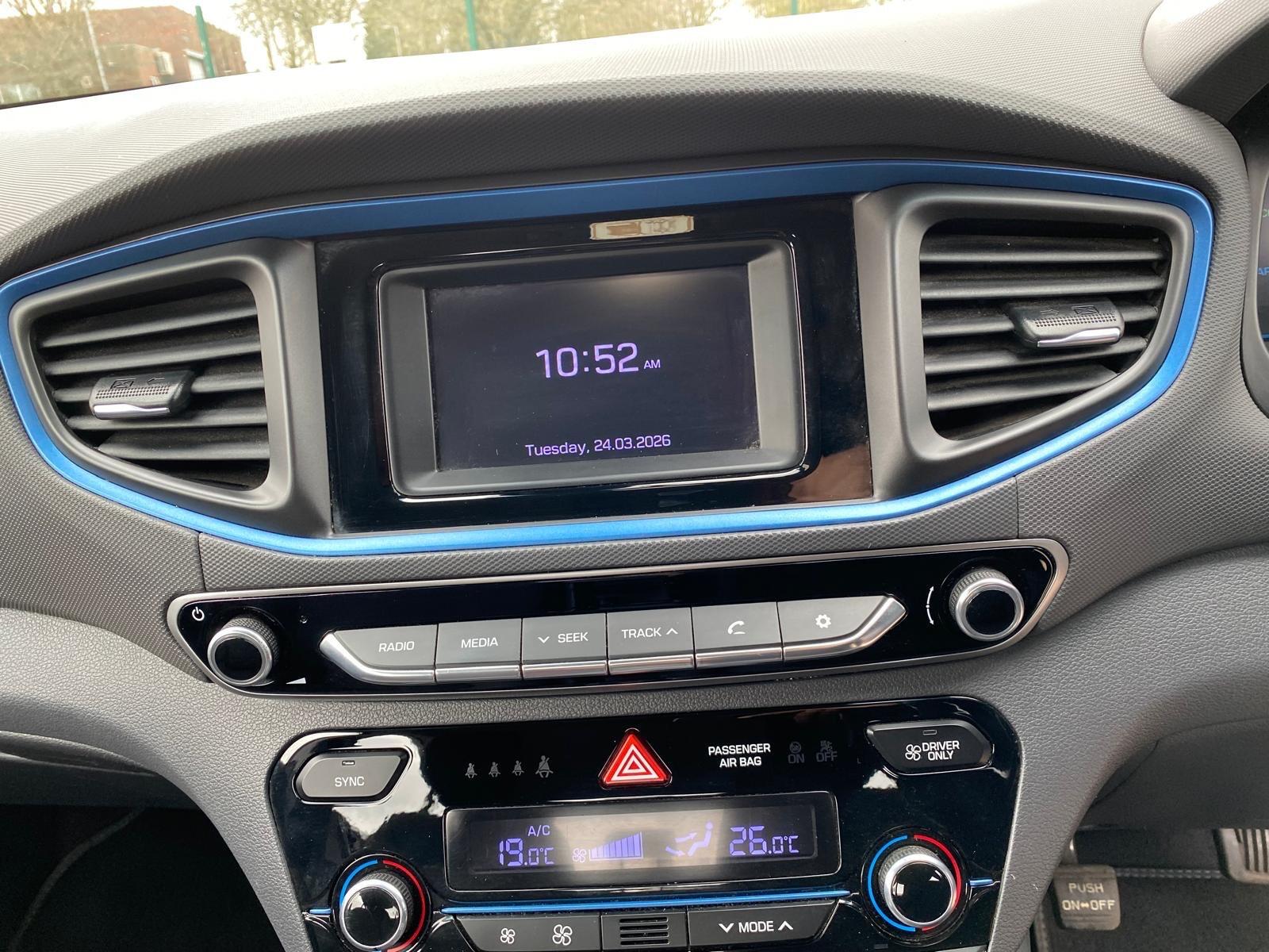 Hyundai Ioniq view 24