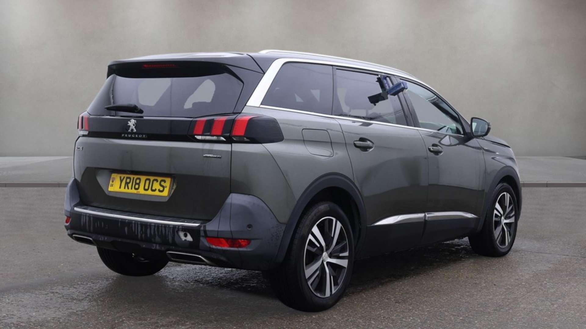Peugeot 5008 view 6