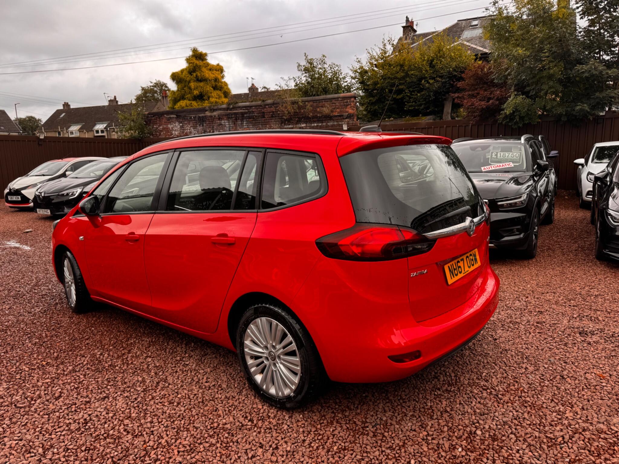 Vauxhall Zafira Tourer view 7