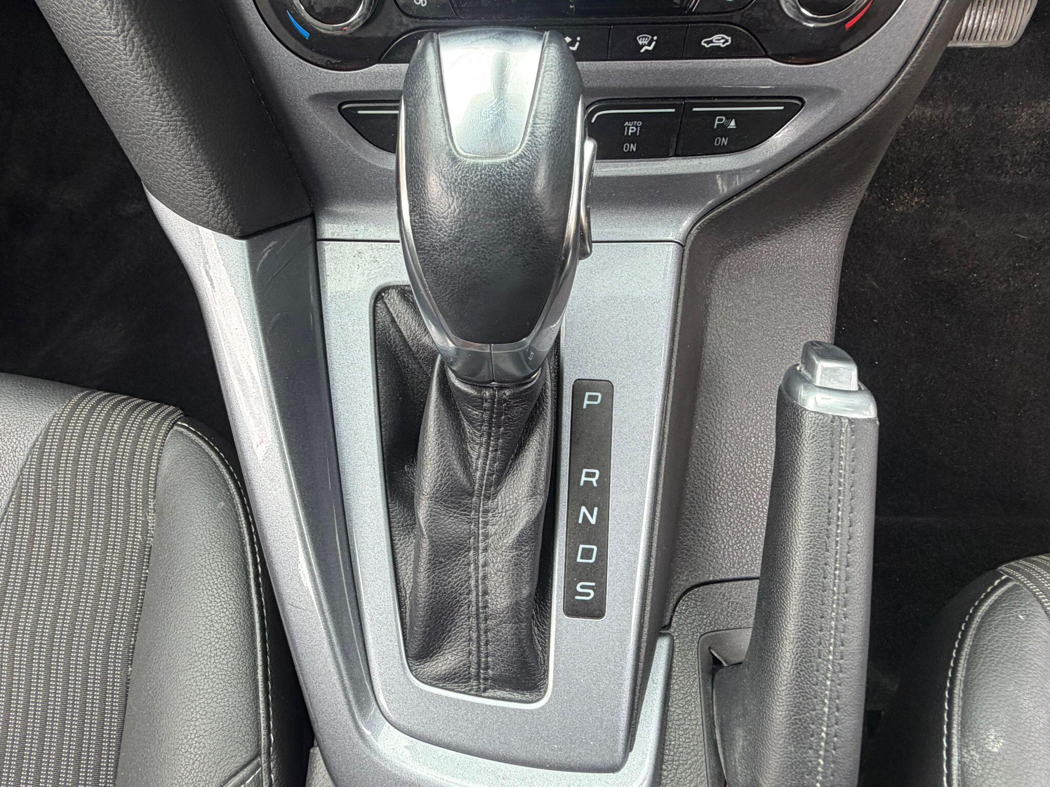Ford Focus view 11