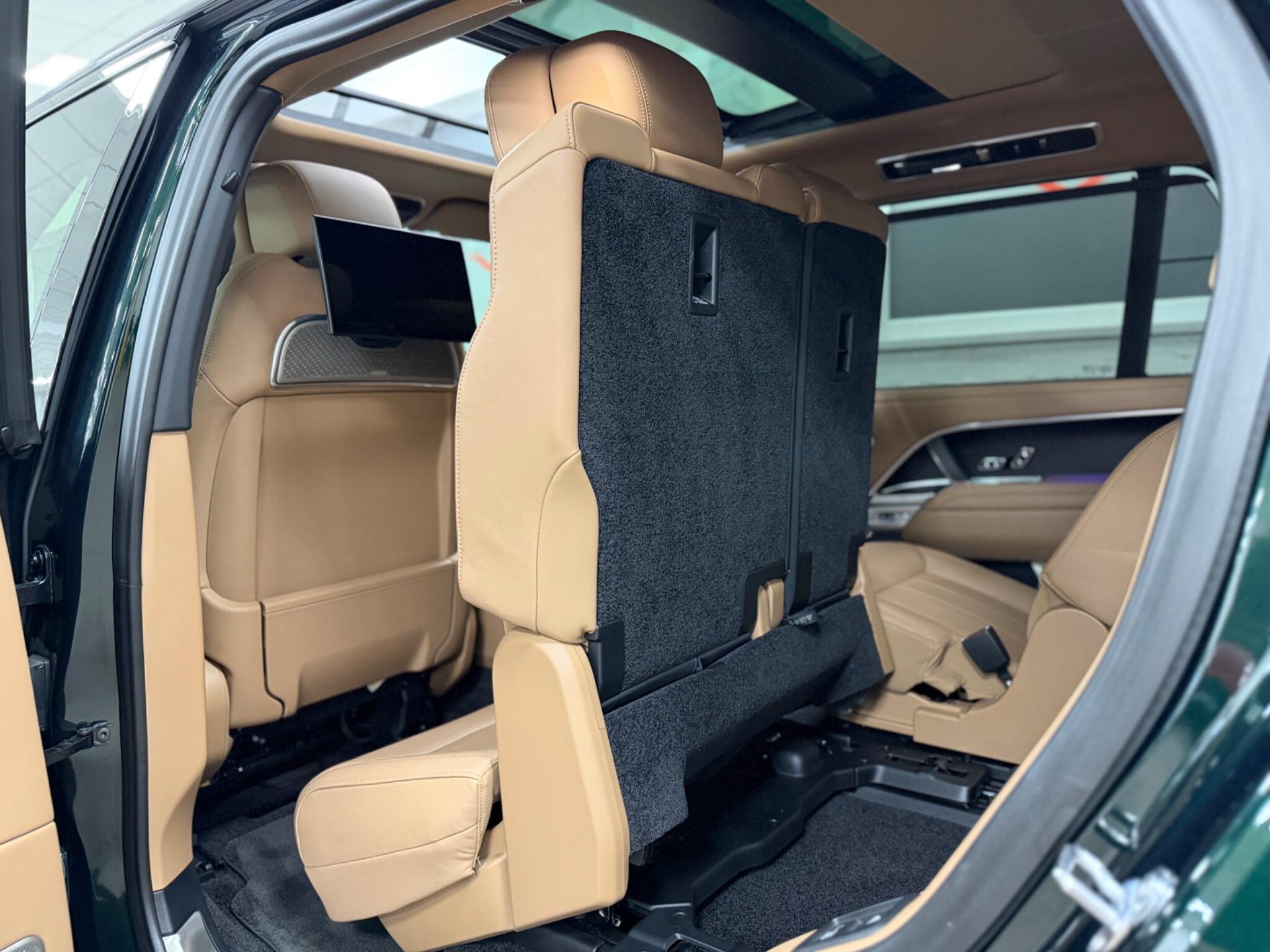 Land Rover Range Rover view 66