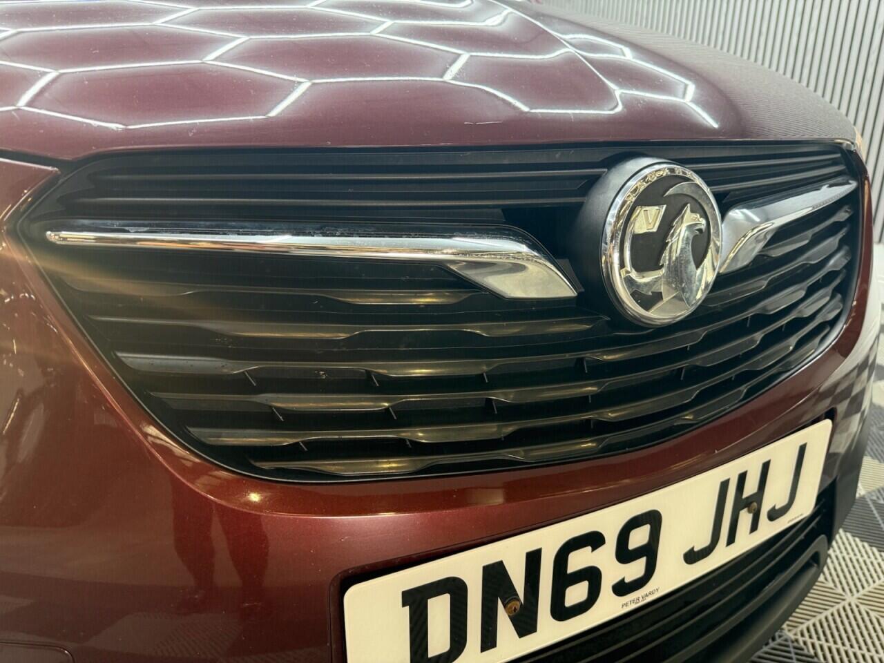 Vauxhall Crossland X view 25