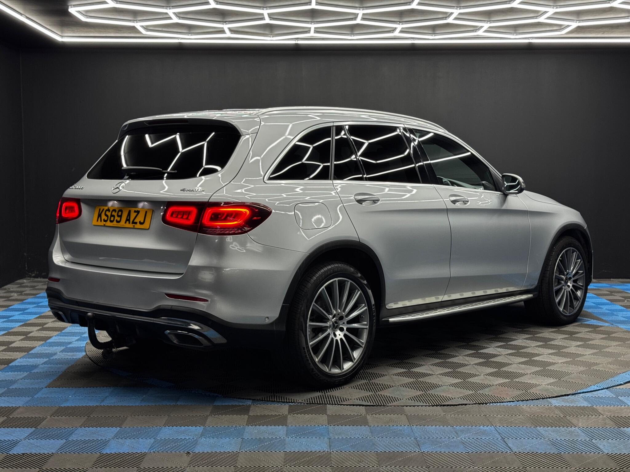 Mercedes-Benz GLC view 5