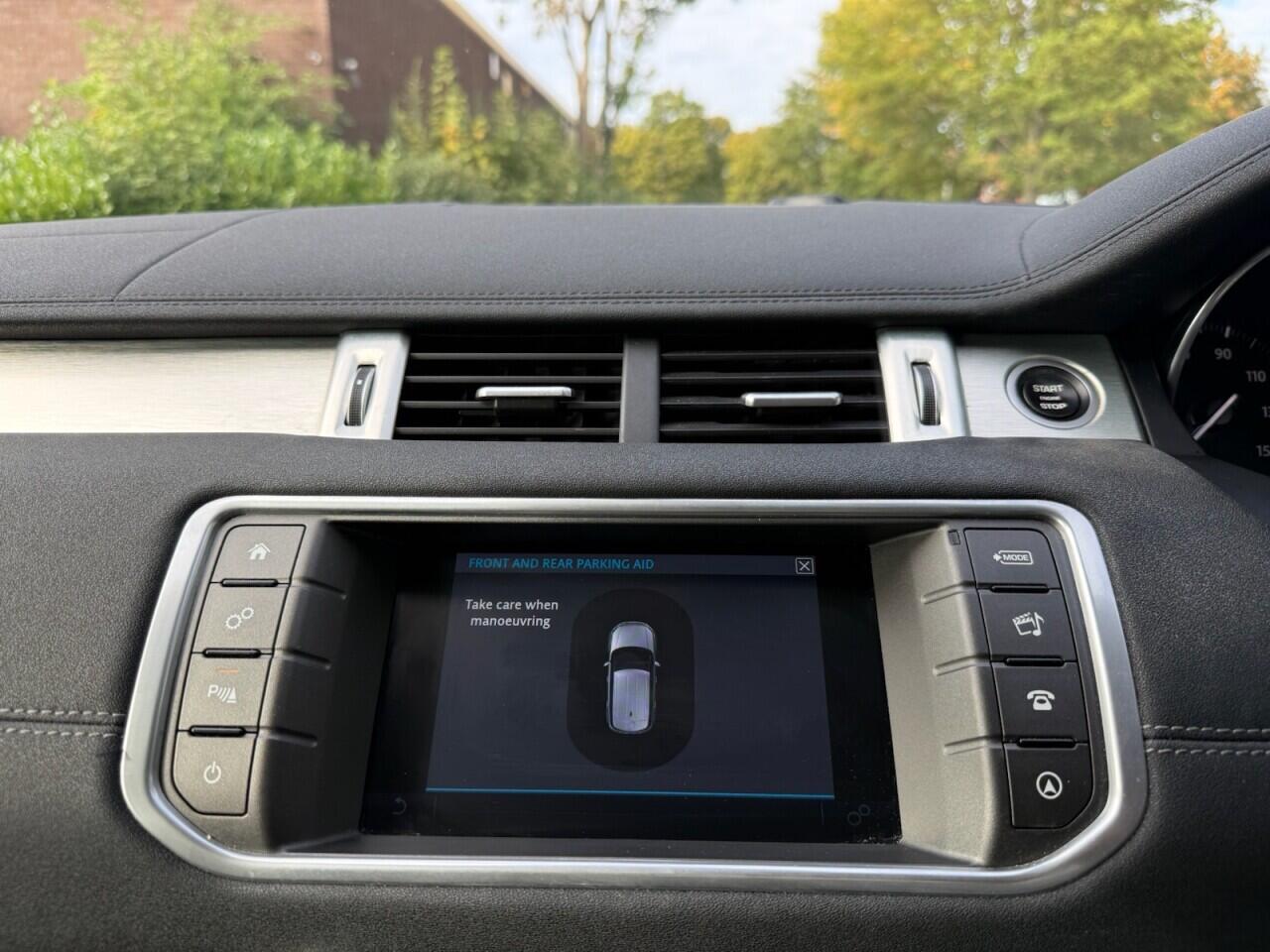 Land Rover Range Rover Evoque view 23