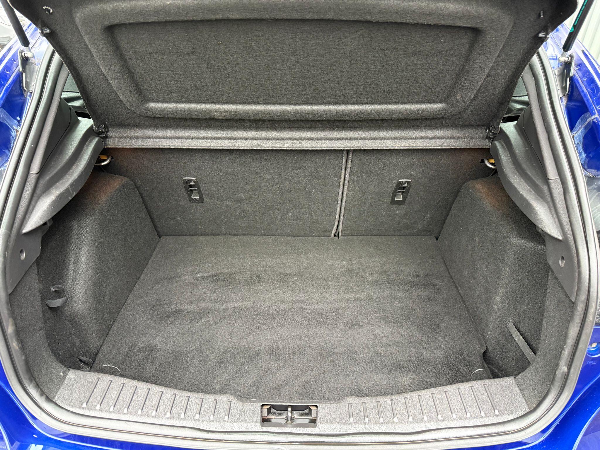 Ford Focus view 37