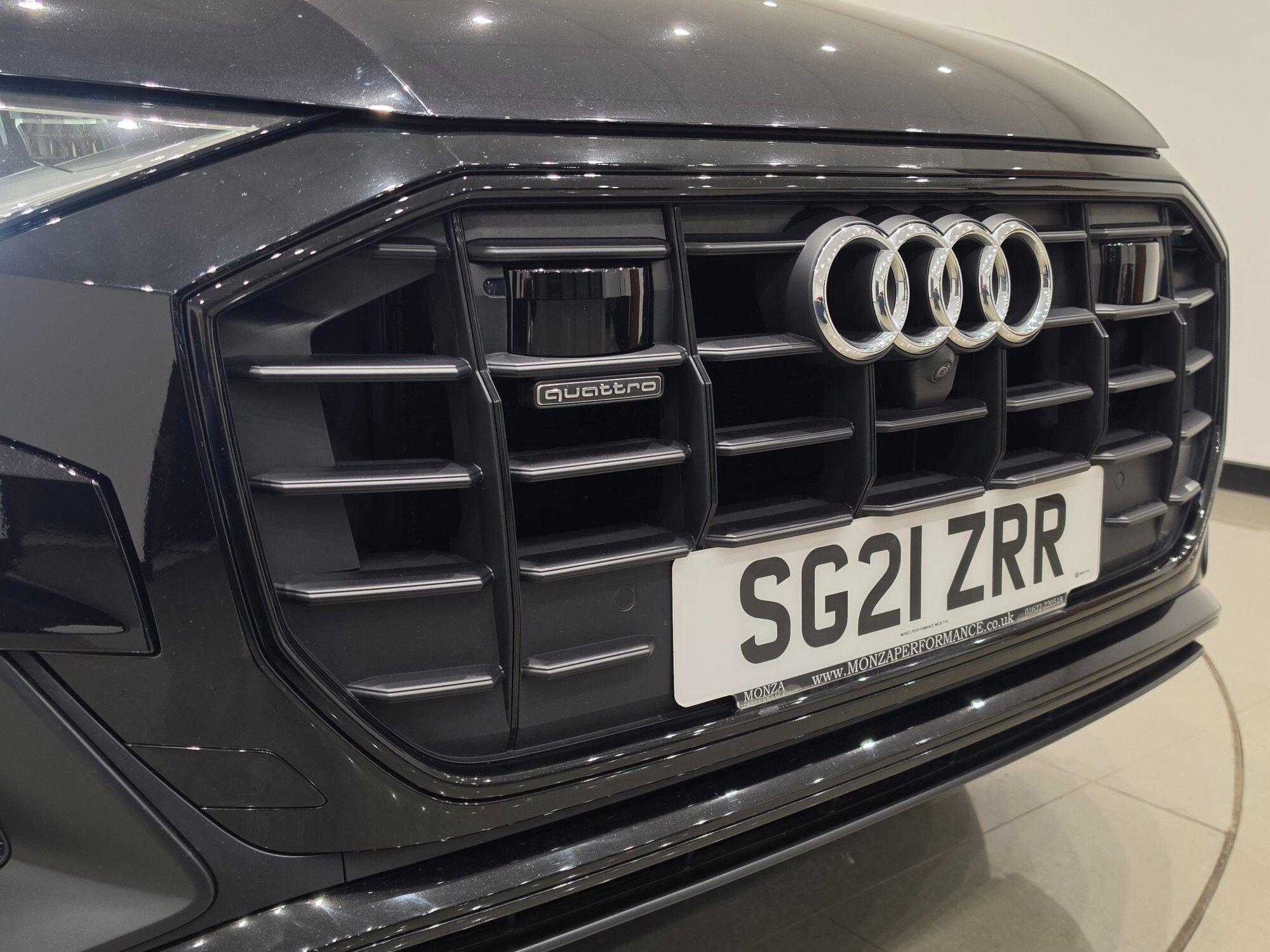 Audi Q8 view 62