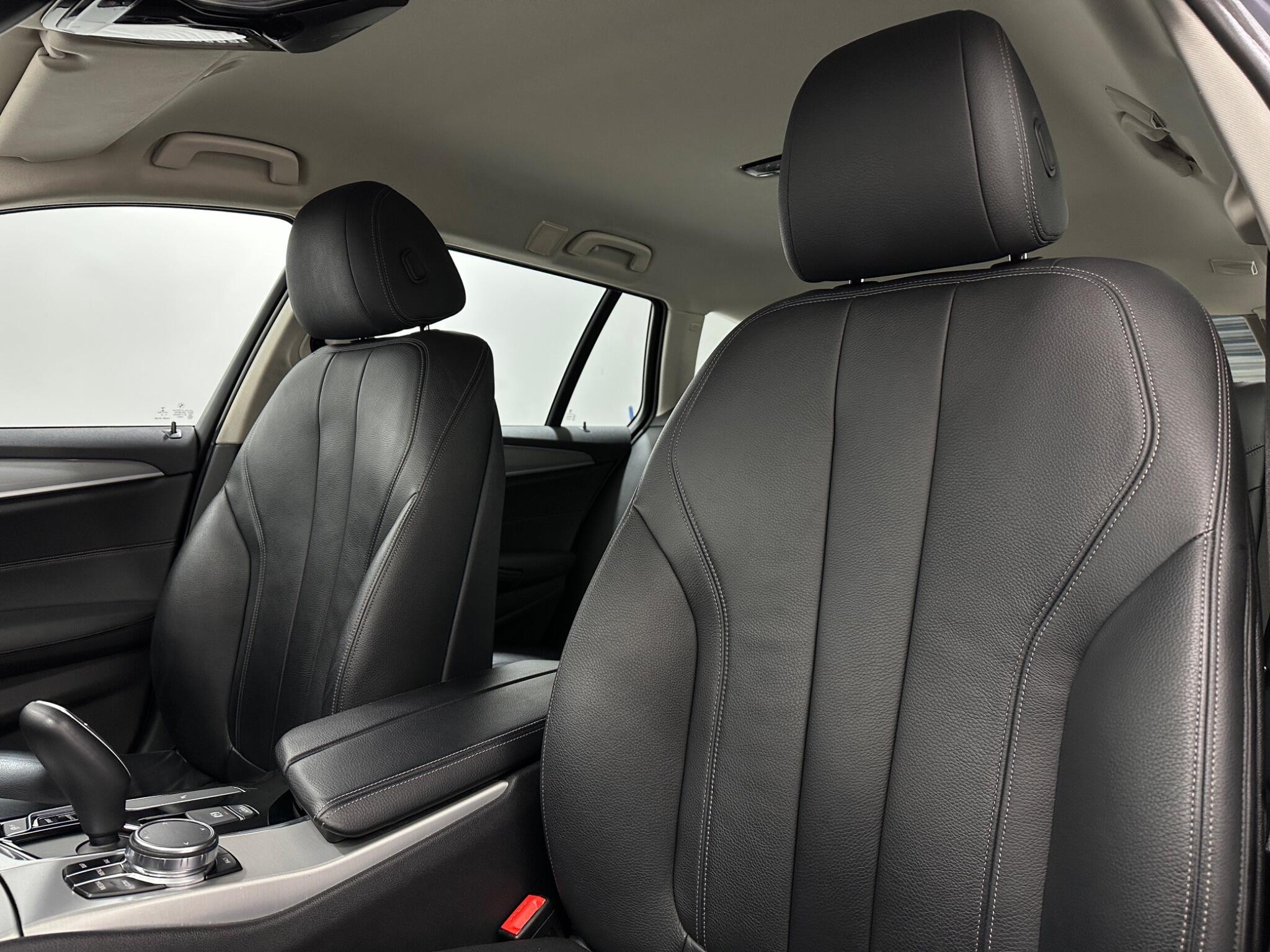 BMW 5 Series view 37