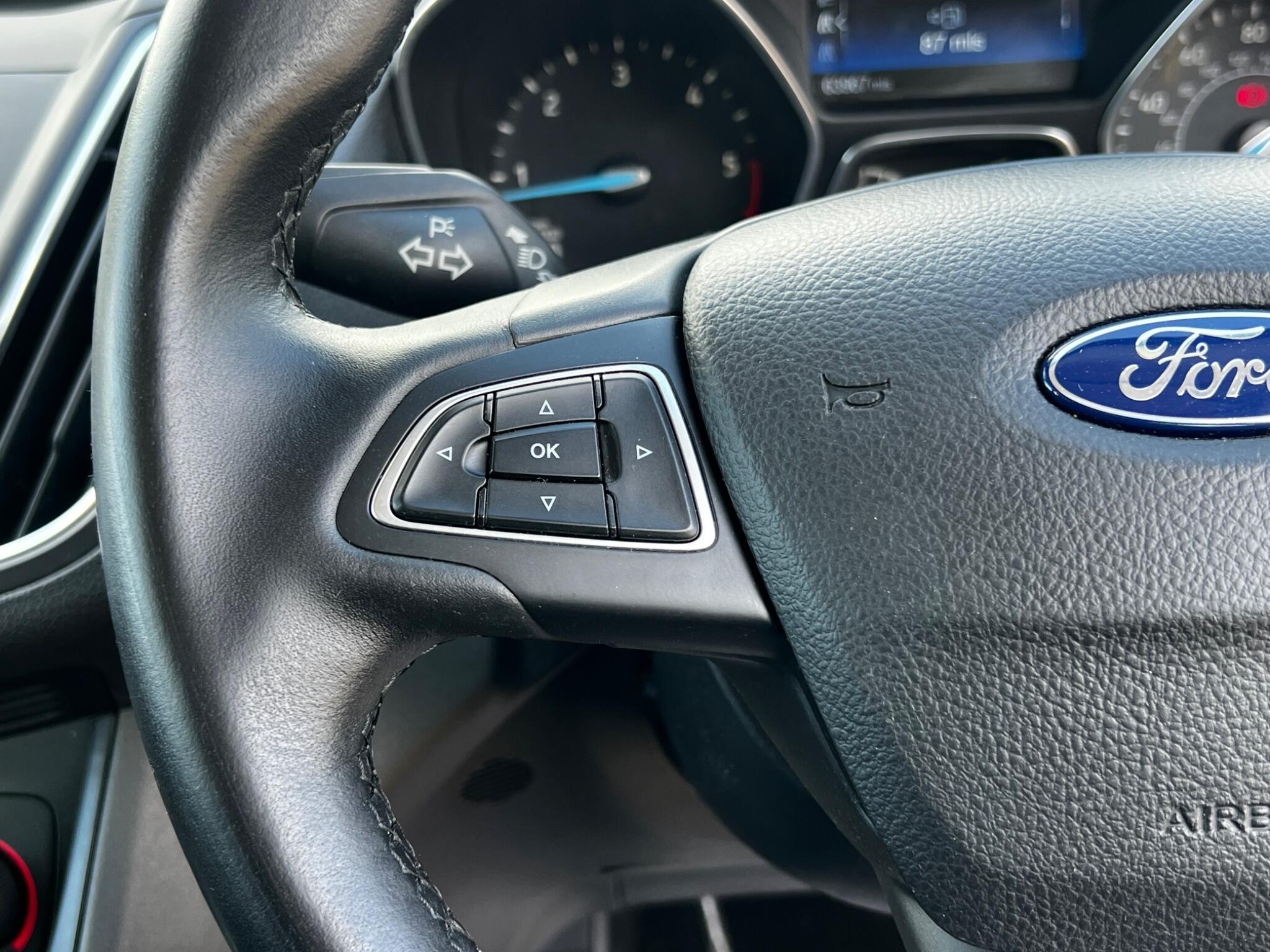Ford C-Max view 21