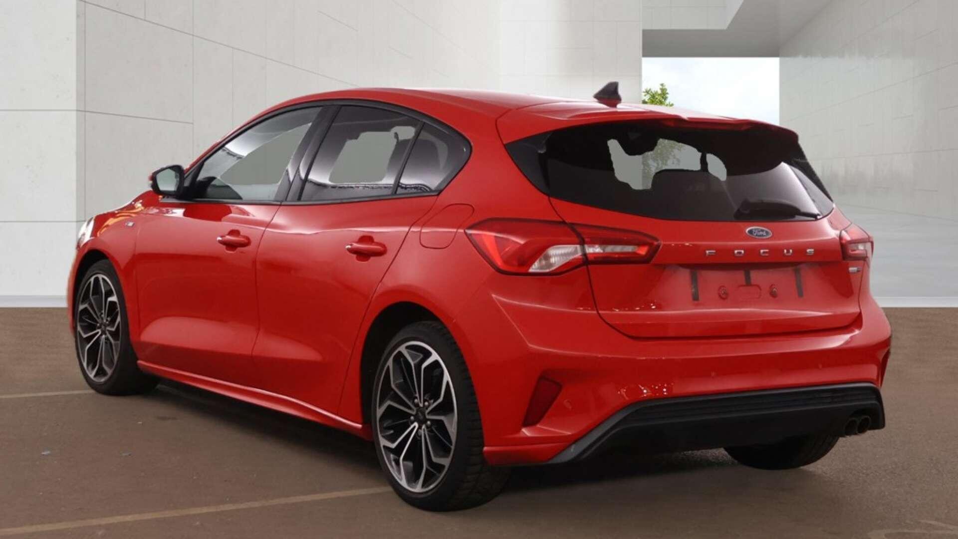 Ford Focus view 6