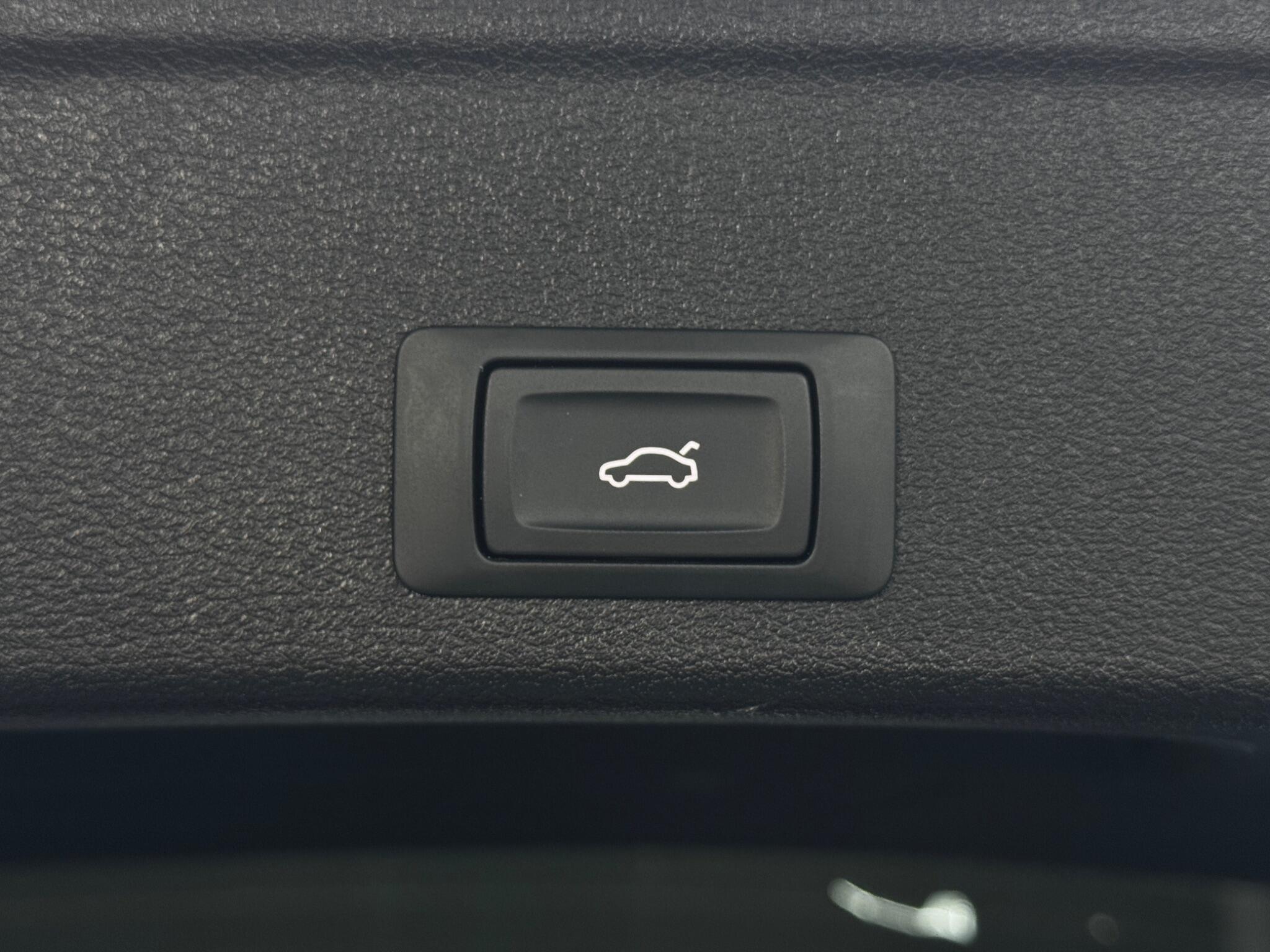 Audi A4 view 42