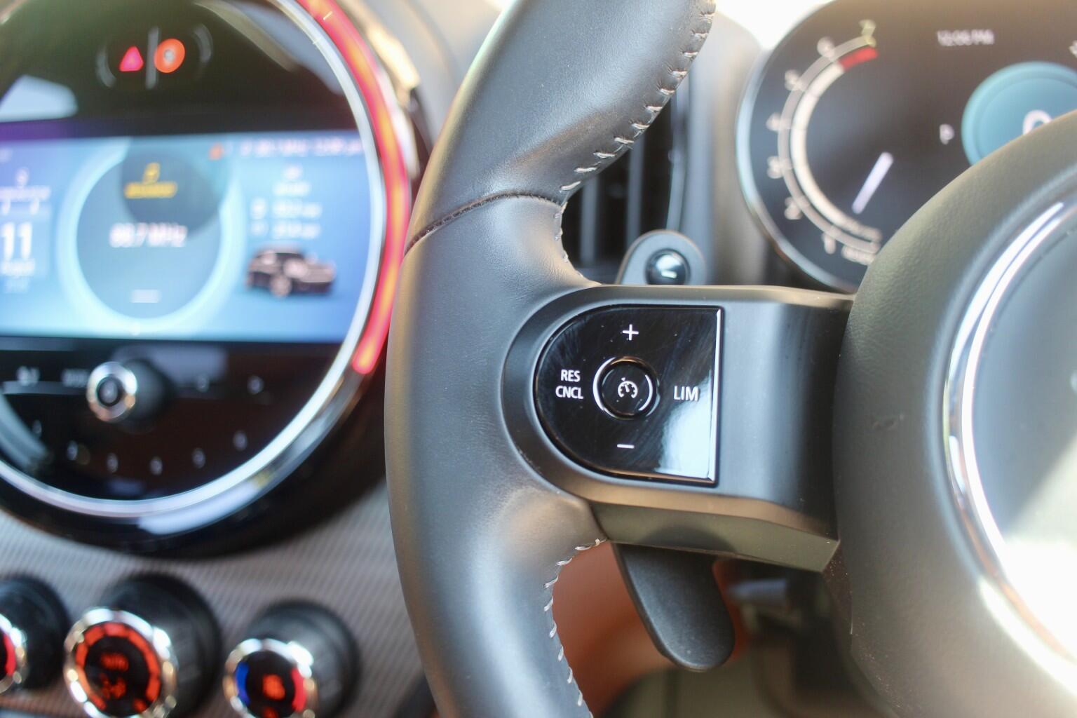 Mini Countryman view 26