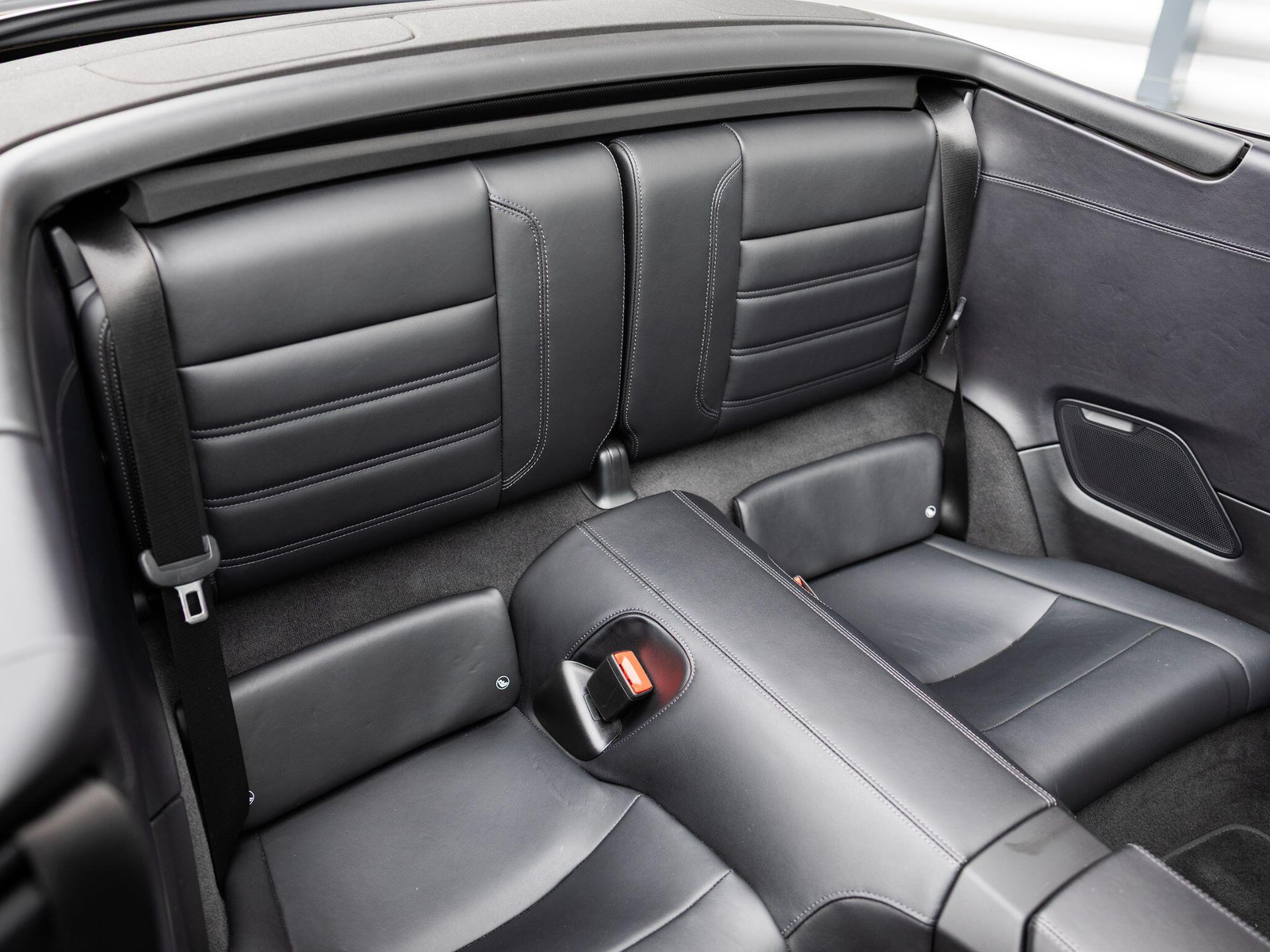 Porsche 911 view 38